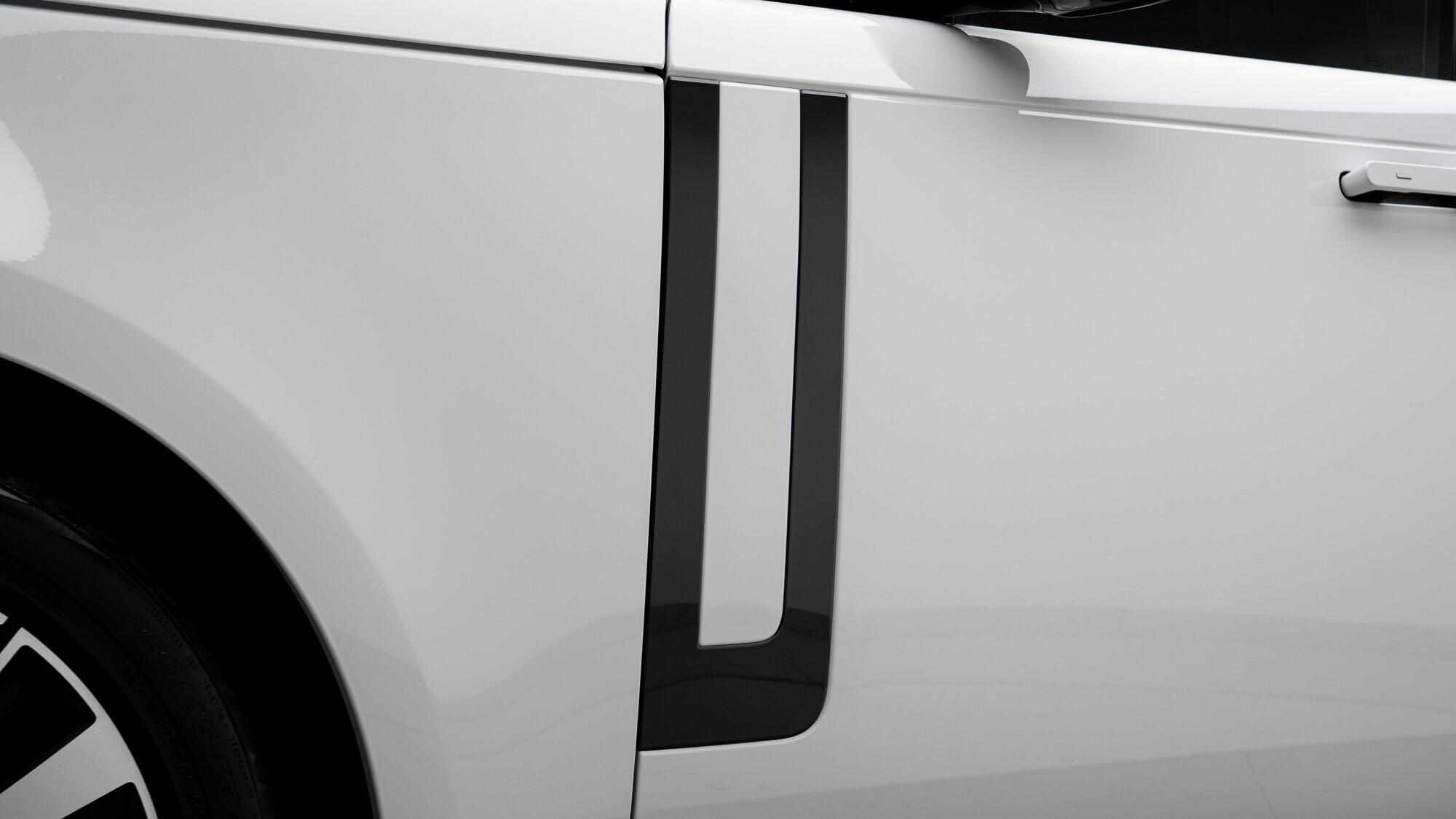 Land Rover Range Rover view 11