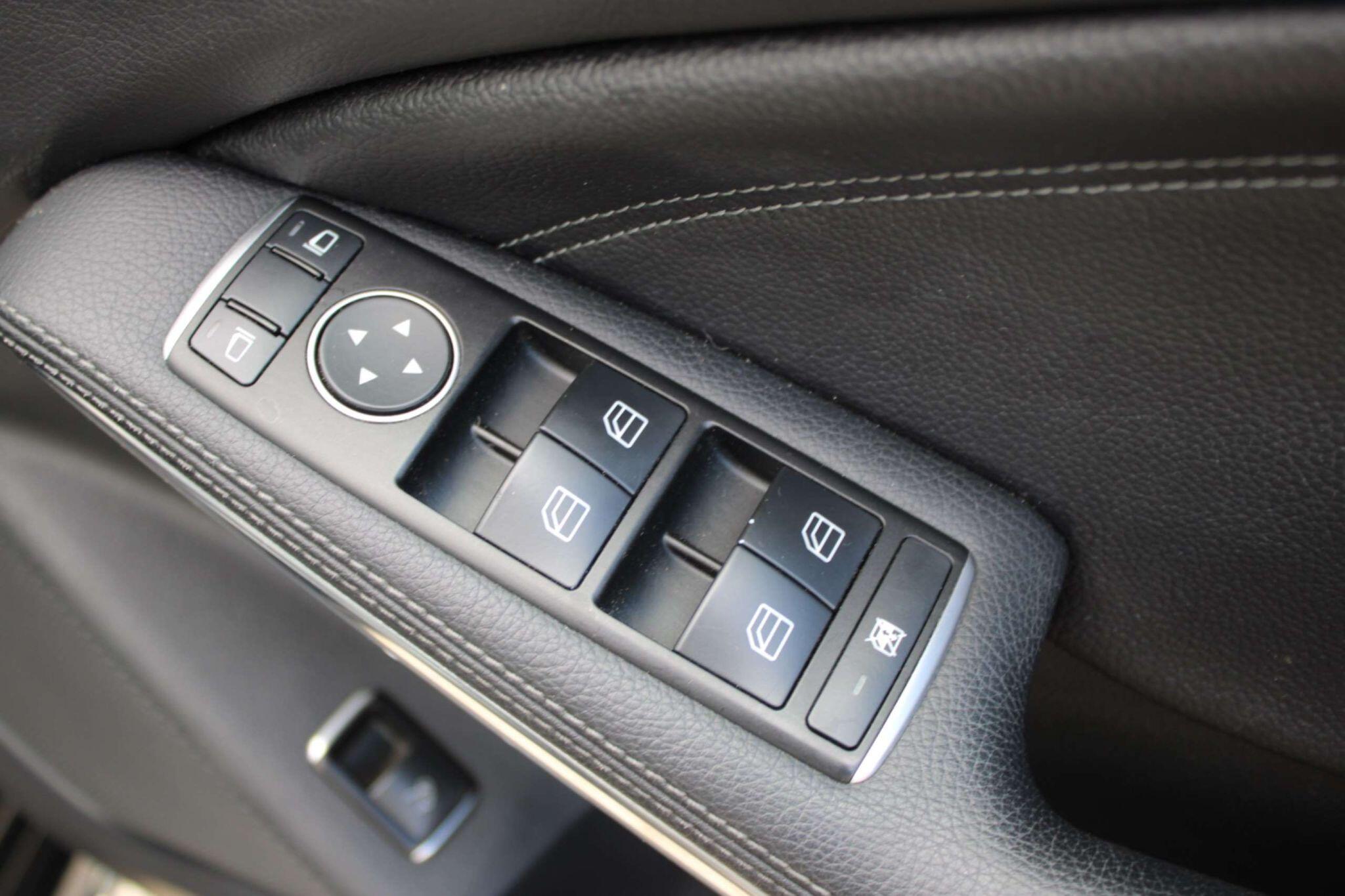 Mercedes-Benz Cla view 19