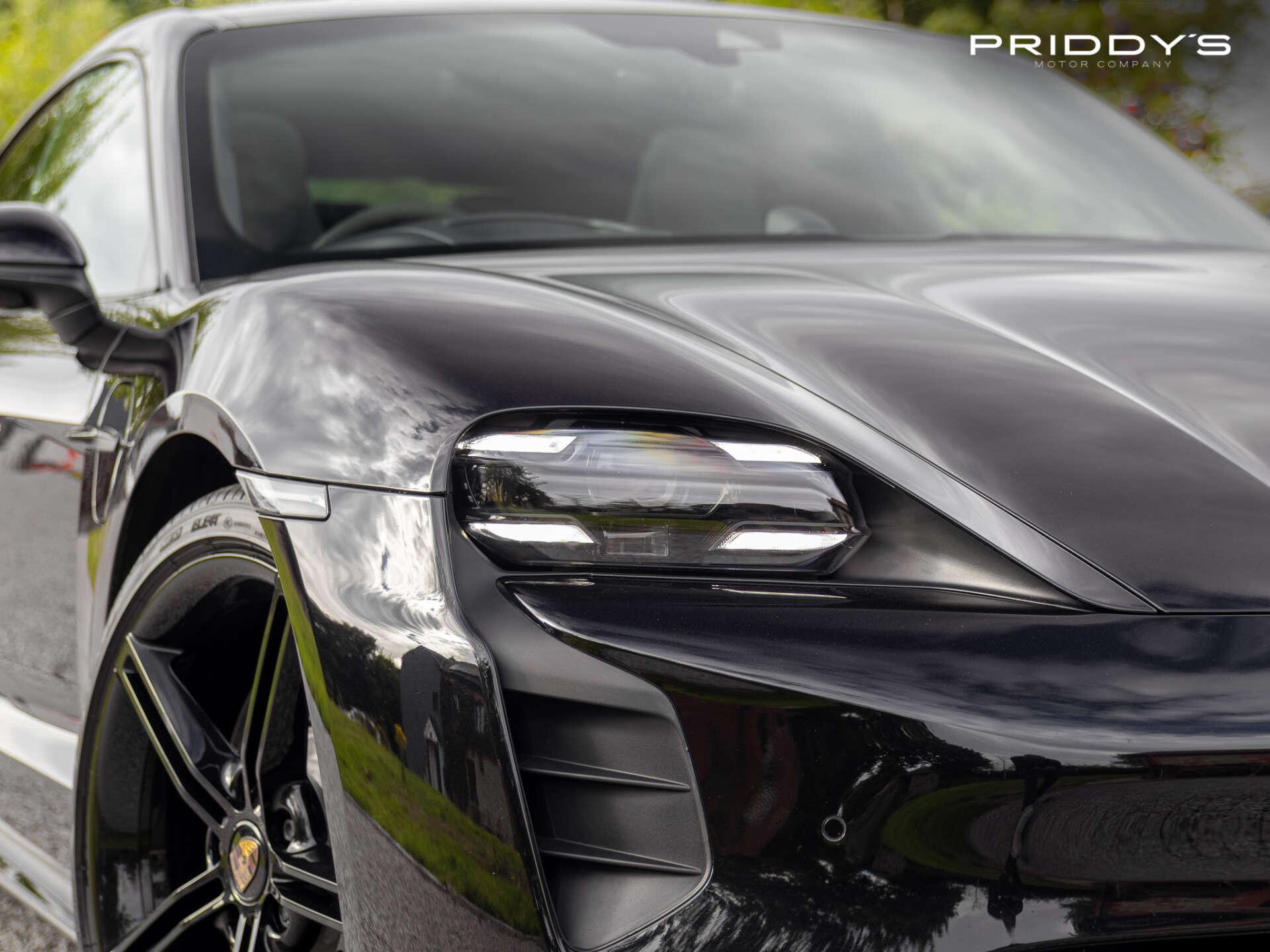 Porsche Taycan view 13
