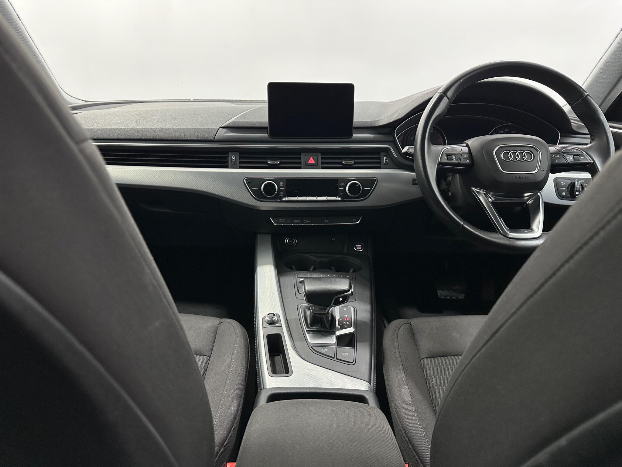 Audi A4 view 19