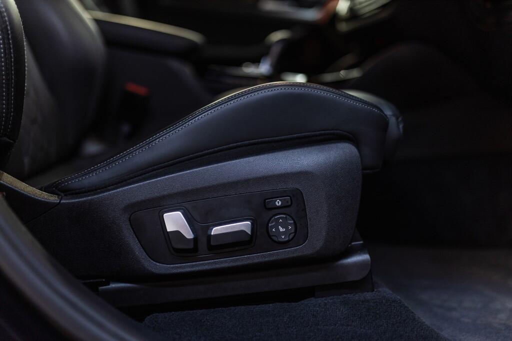BMW X4 M view 25