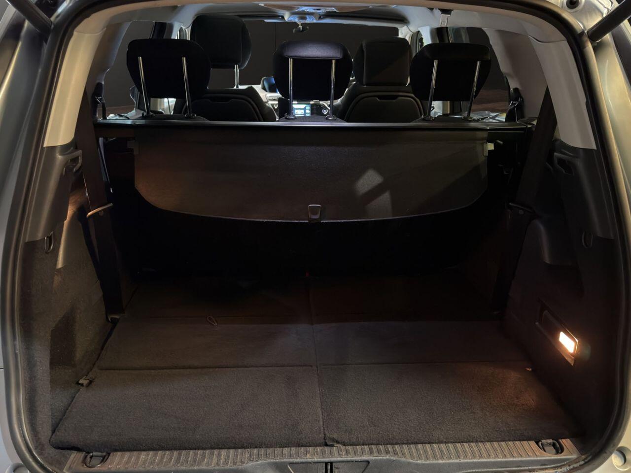 Citroen Grand C4 Picasso view 9