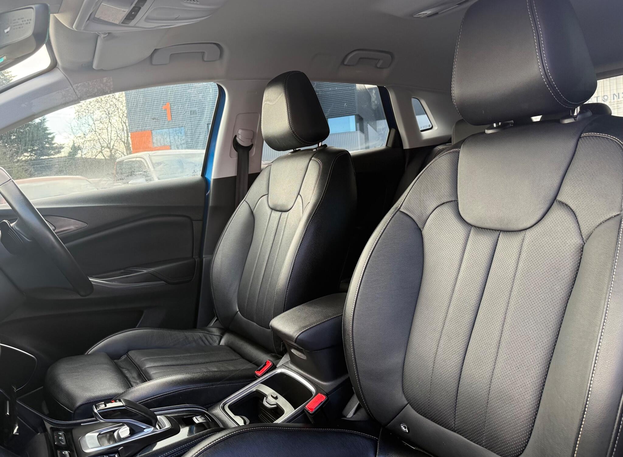 Vauxhall Grandland X view 30