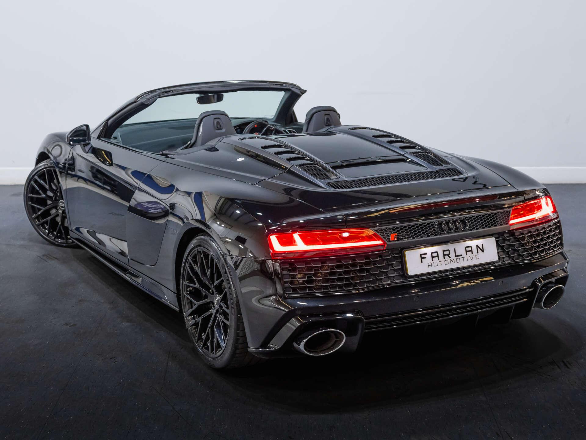 Audi R8 view 32