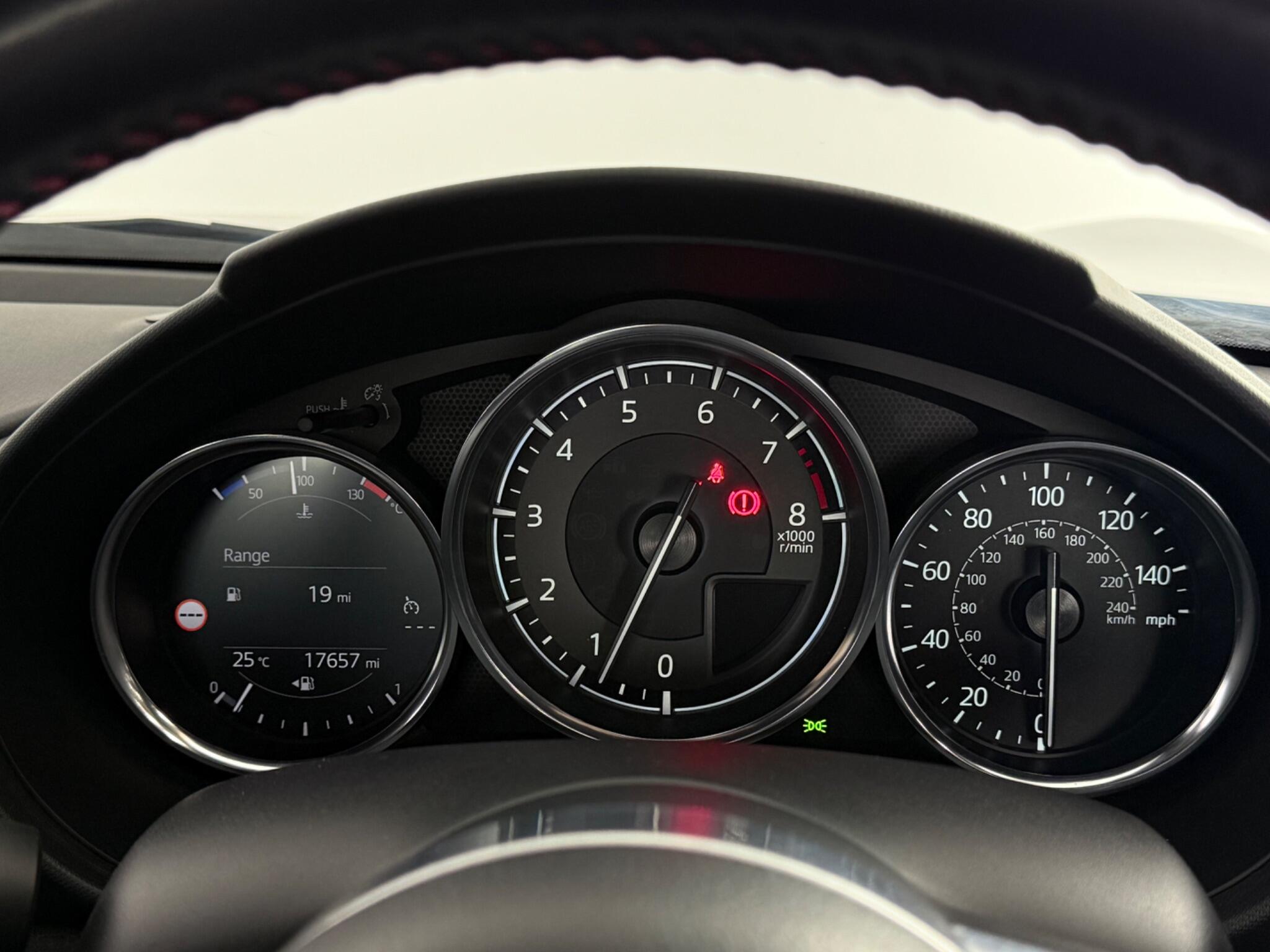 Mazda MX-5 view 12
