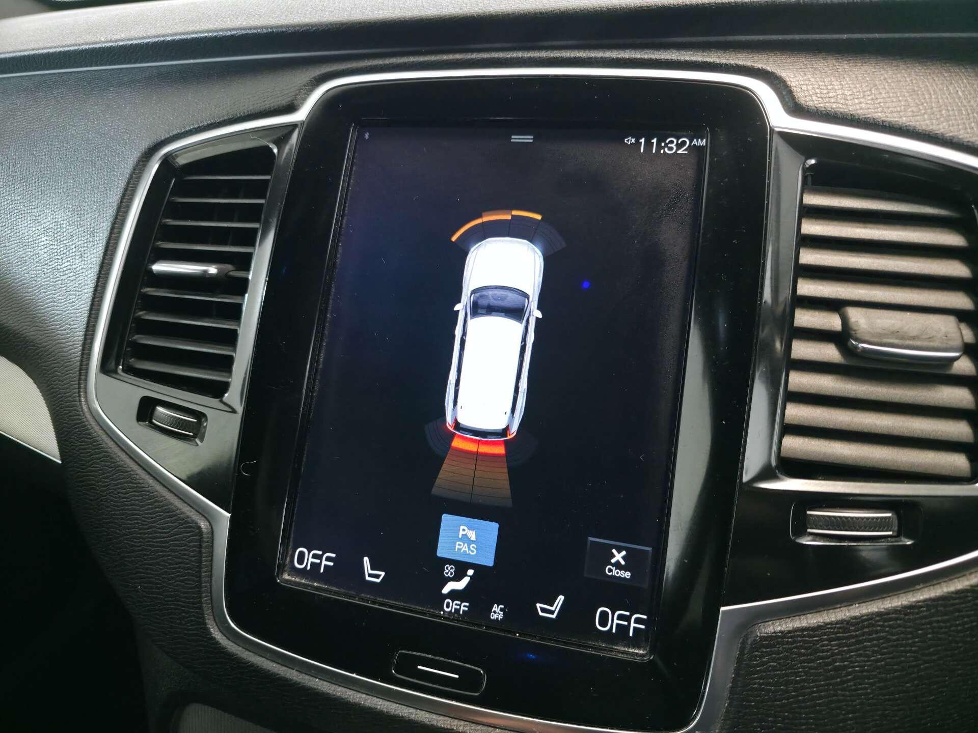 Volvo XC90 view 41