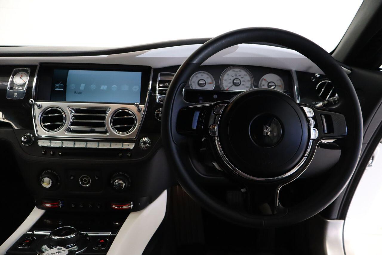Rolls-Royce Wraith view 11
