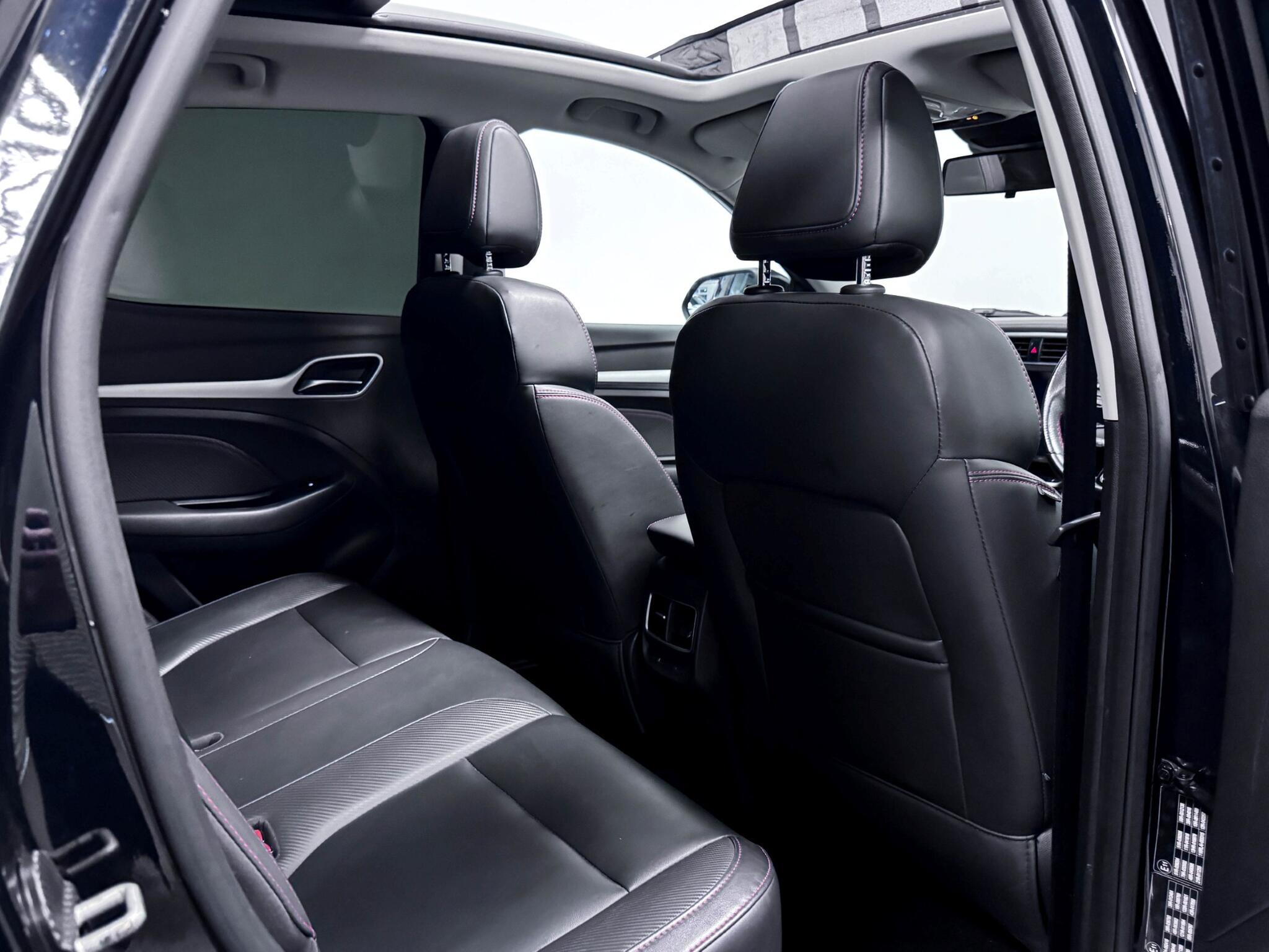 MG MG ZS view 8