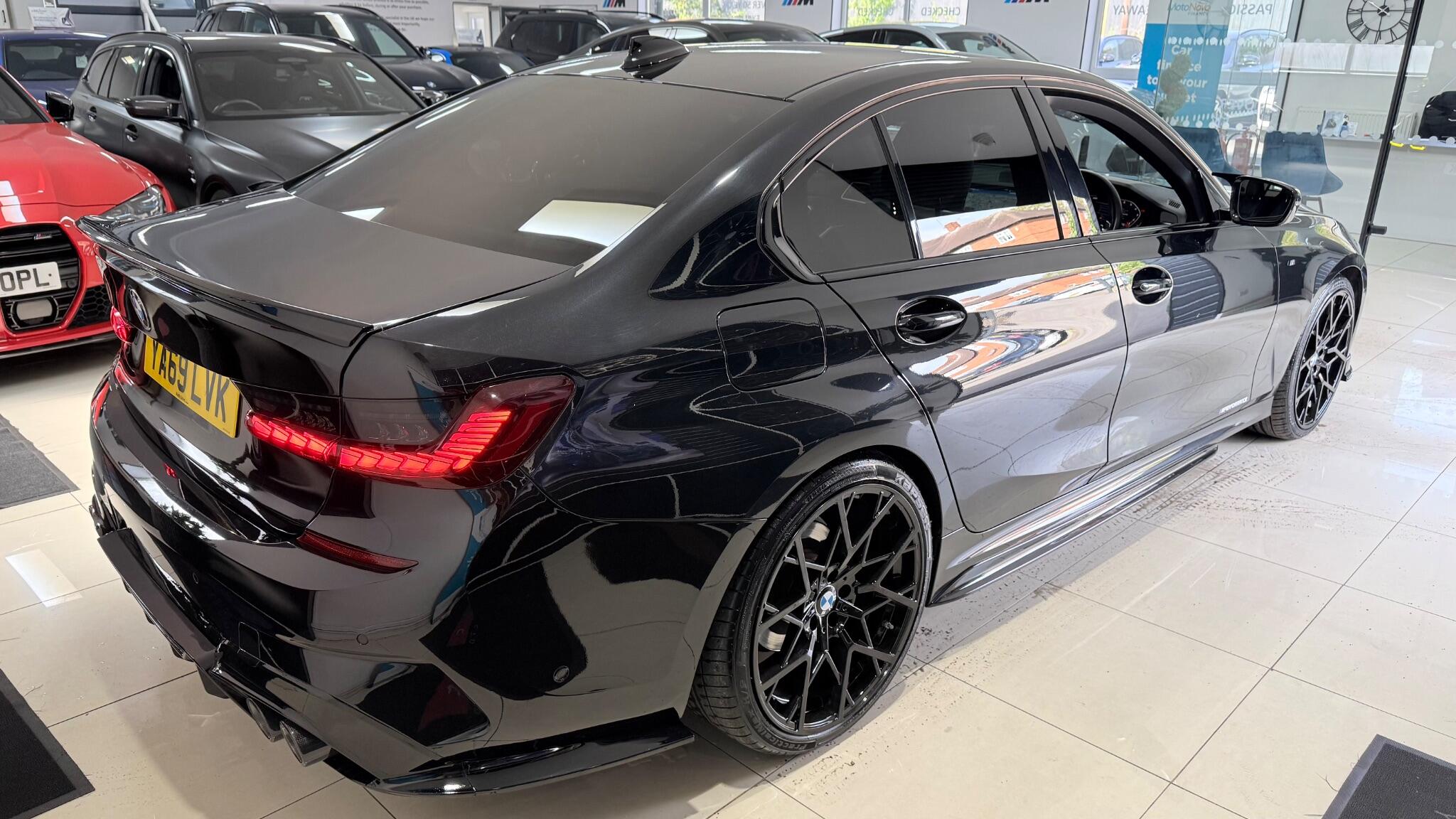 BMW 3 Series view 3