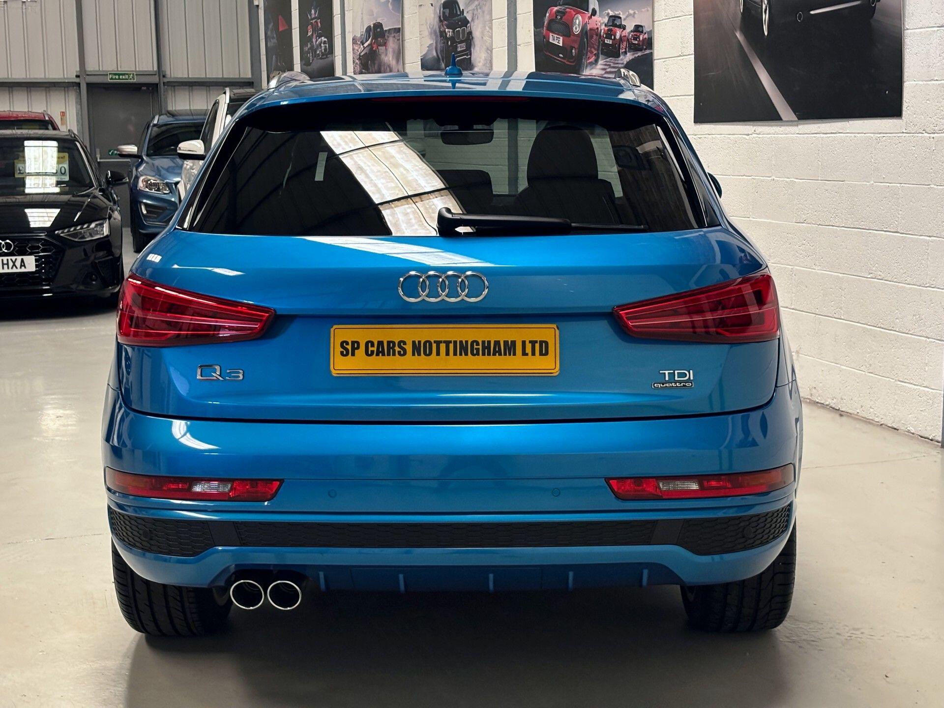 Audi Q3 view 31