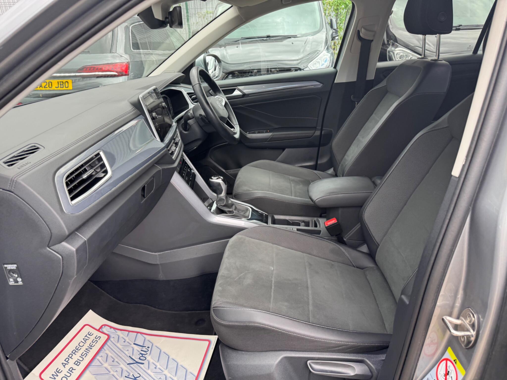 Volkswagen T-Roc view 47