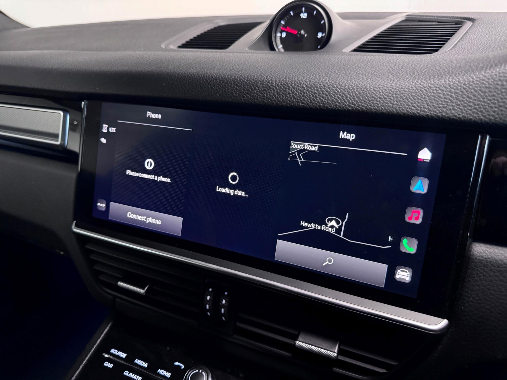 Porsche Cayenne view 41