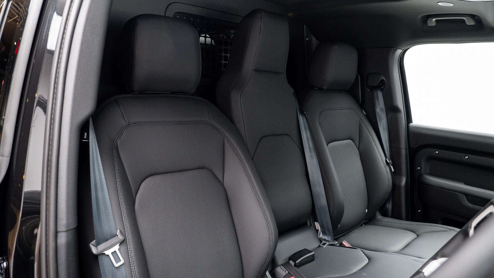 Land Rover Defender view 6