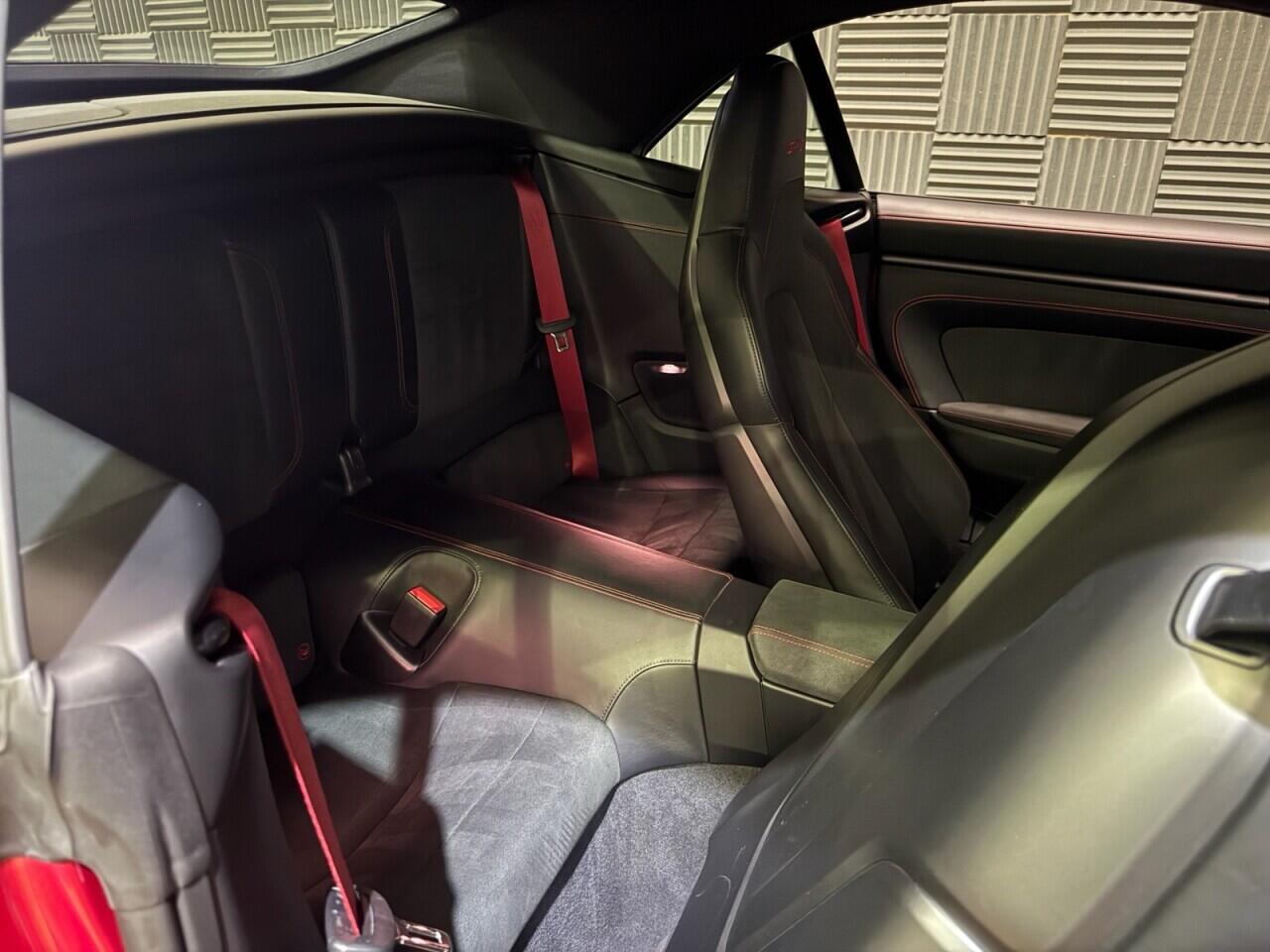 Porsche 911 view 20