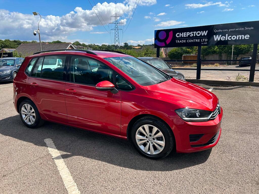 2016 Volkswagen Golf Sportsvan in Red for sale