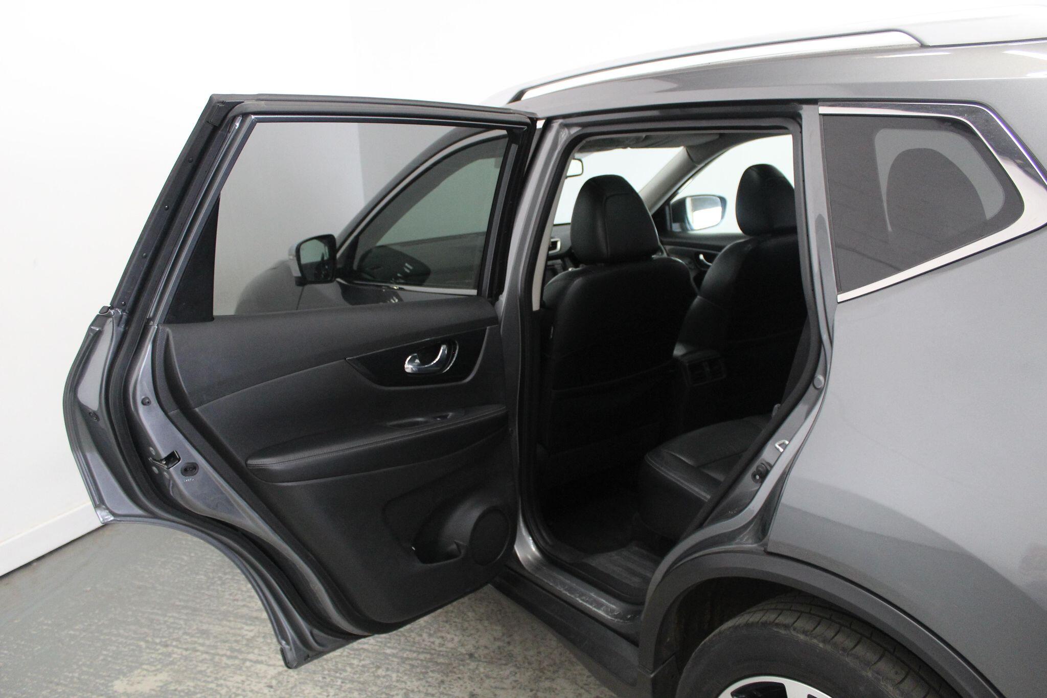 Nissan X-Trail view 28