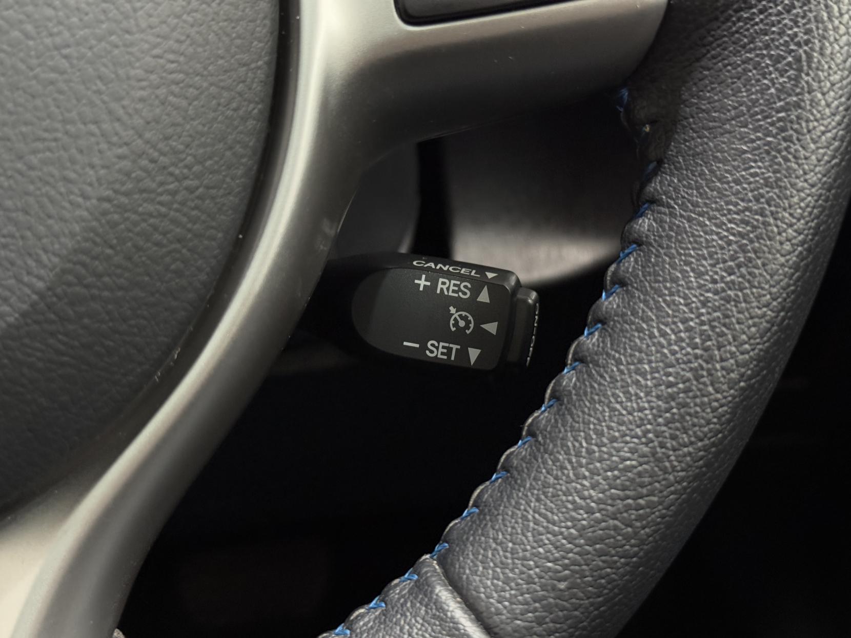 Toyota Yaris view 35