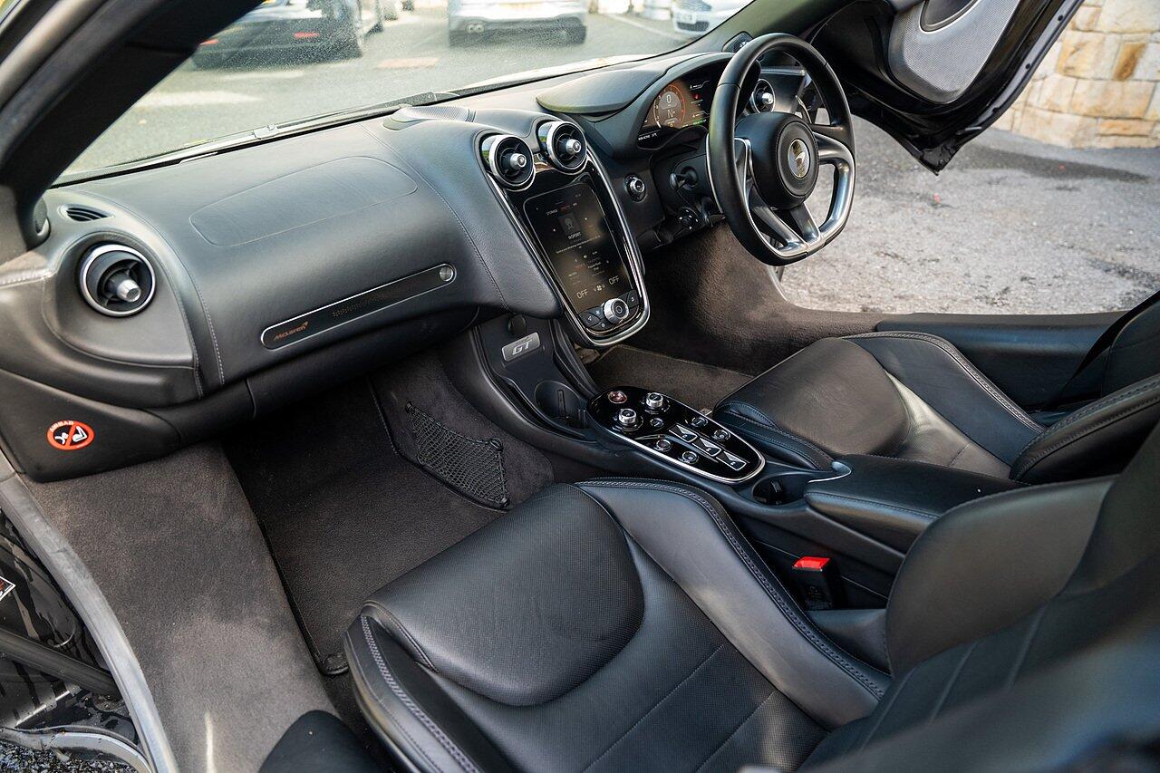 McLaren GT view 72