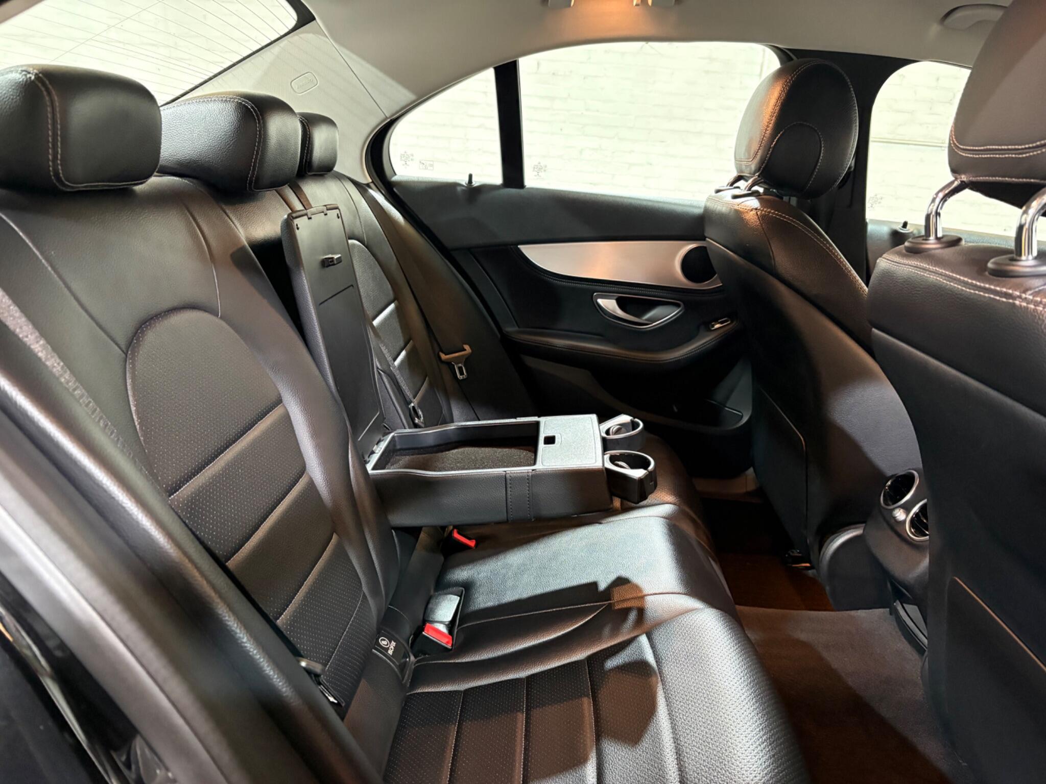 Mercedes-Benz C Class view 40