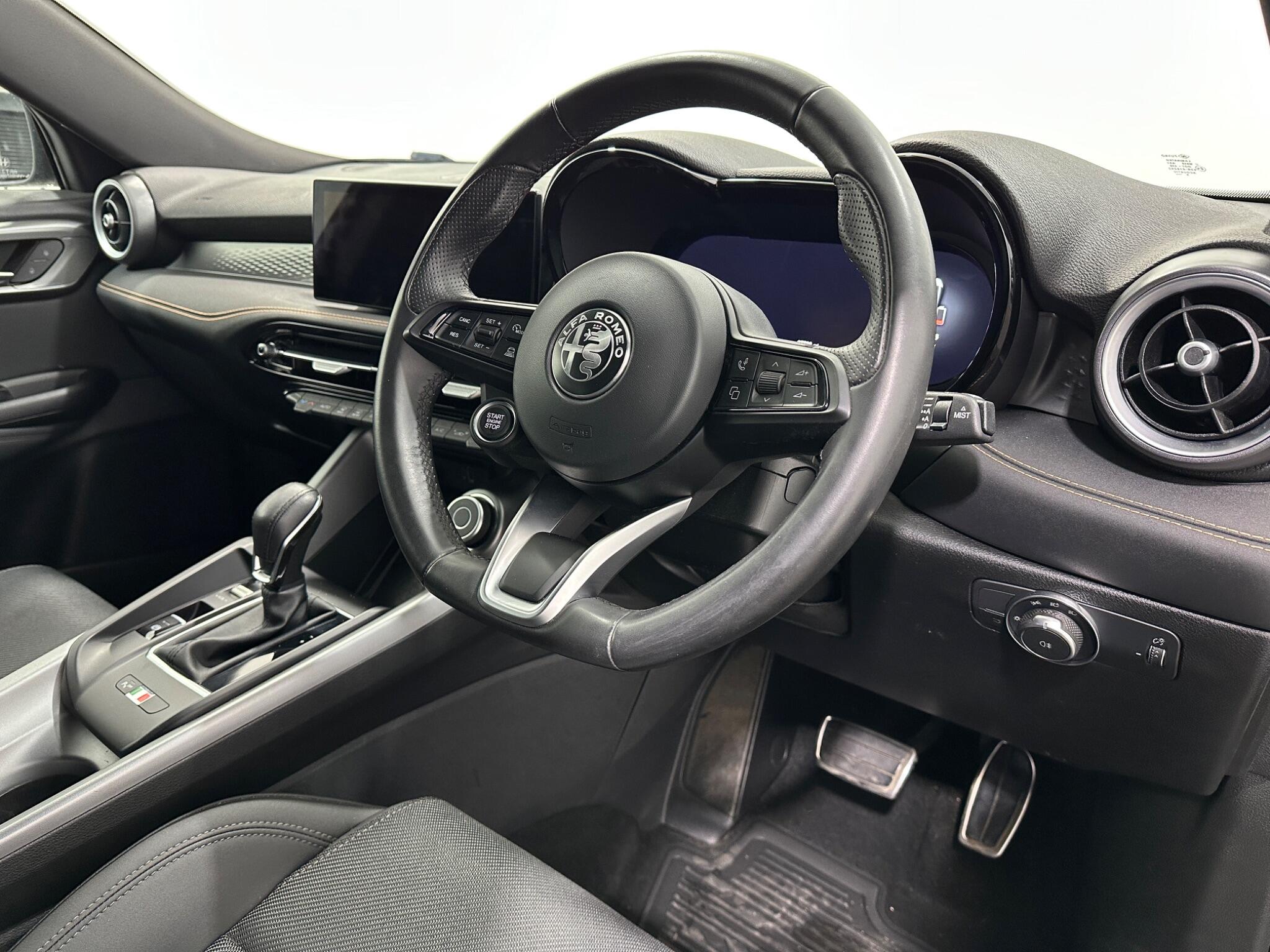 Alfa Romeo Tonale view 11