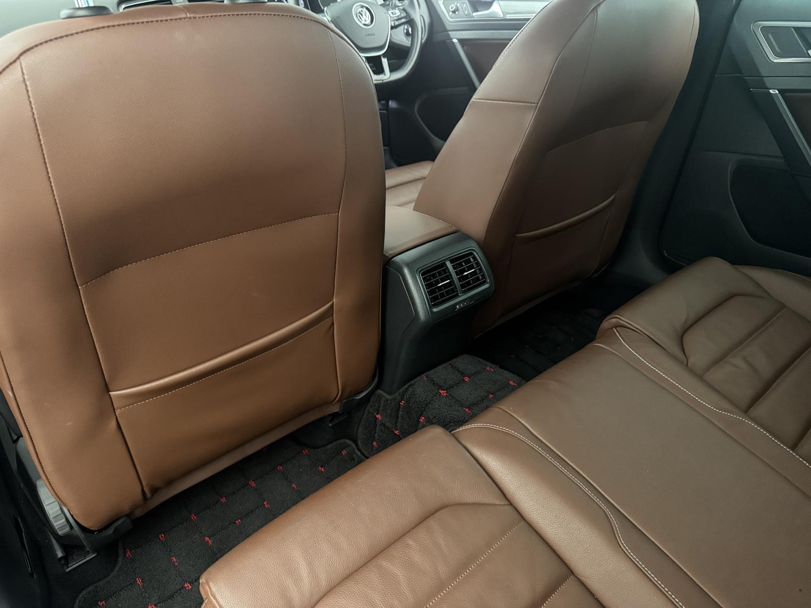 Volkswagen Golf view 59