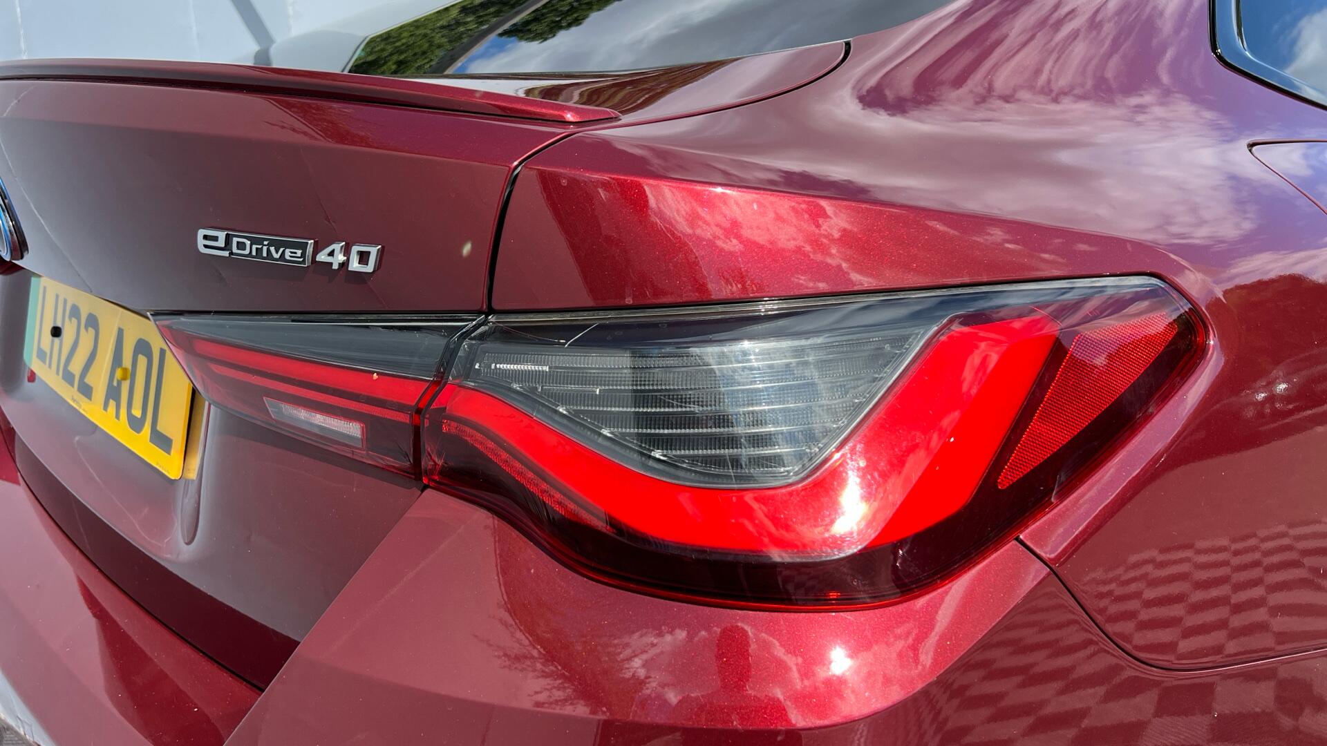 BMW I4 view 22