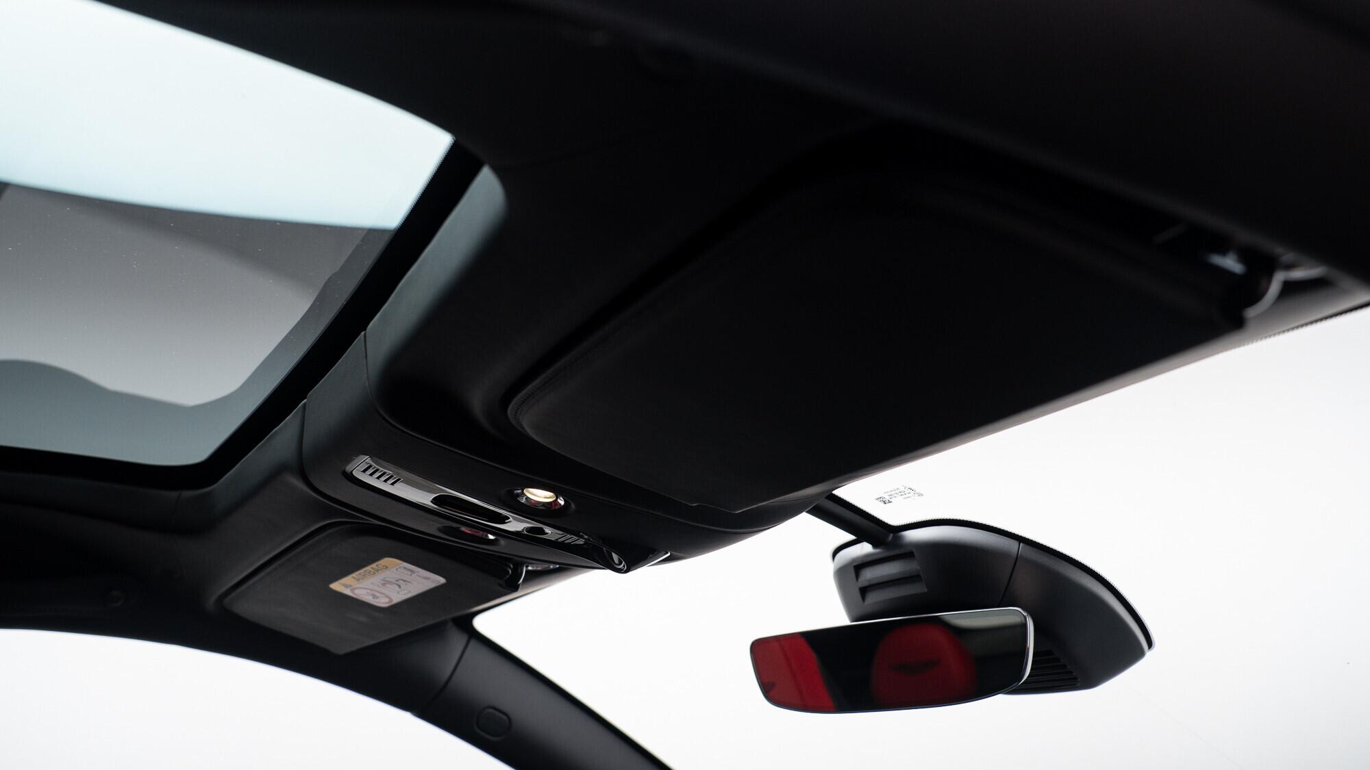 Aston Martin DBX view 57