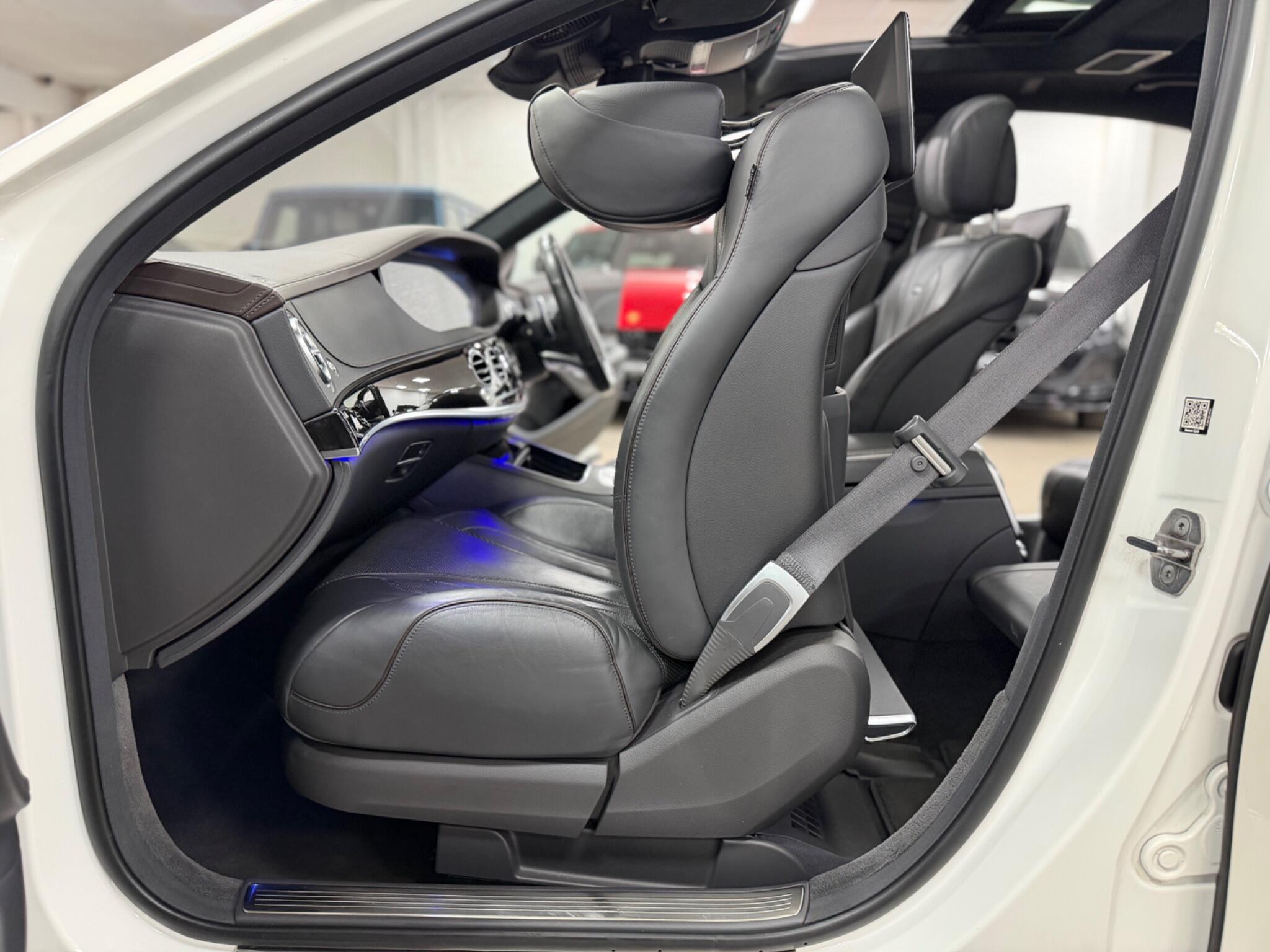 Mercedes-Benz S-Class view 60