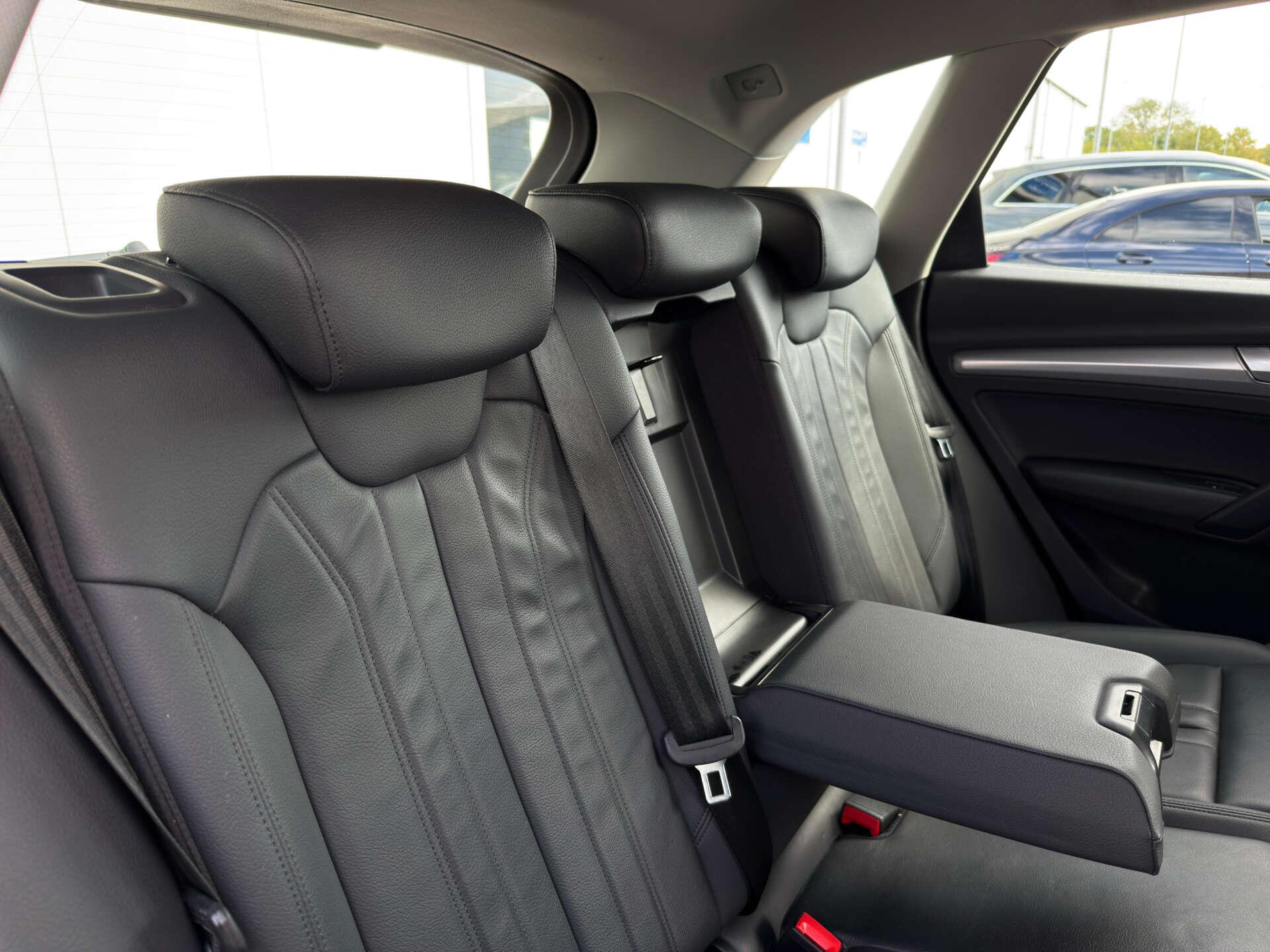 Audi Q5 view 15