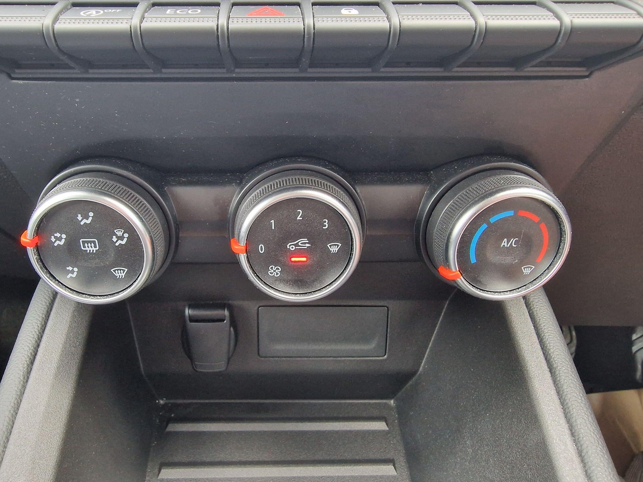 Renault Clio view 15