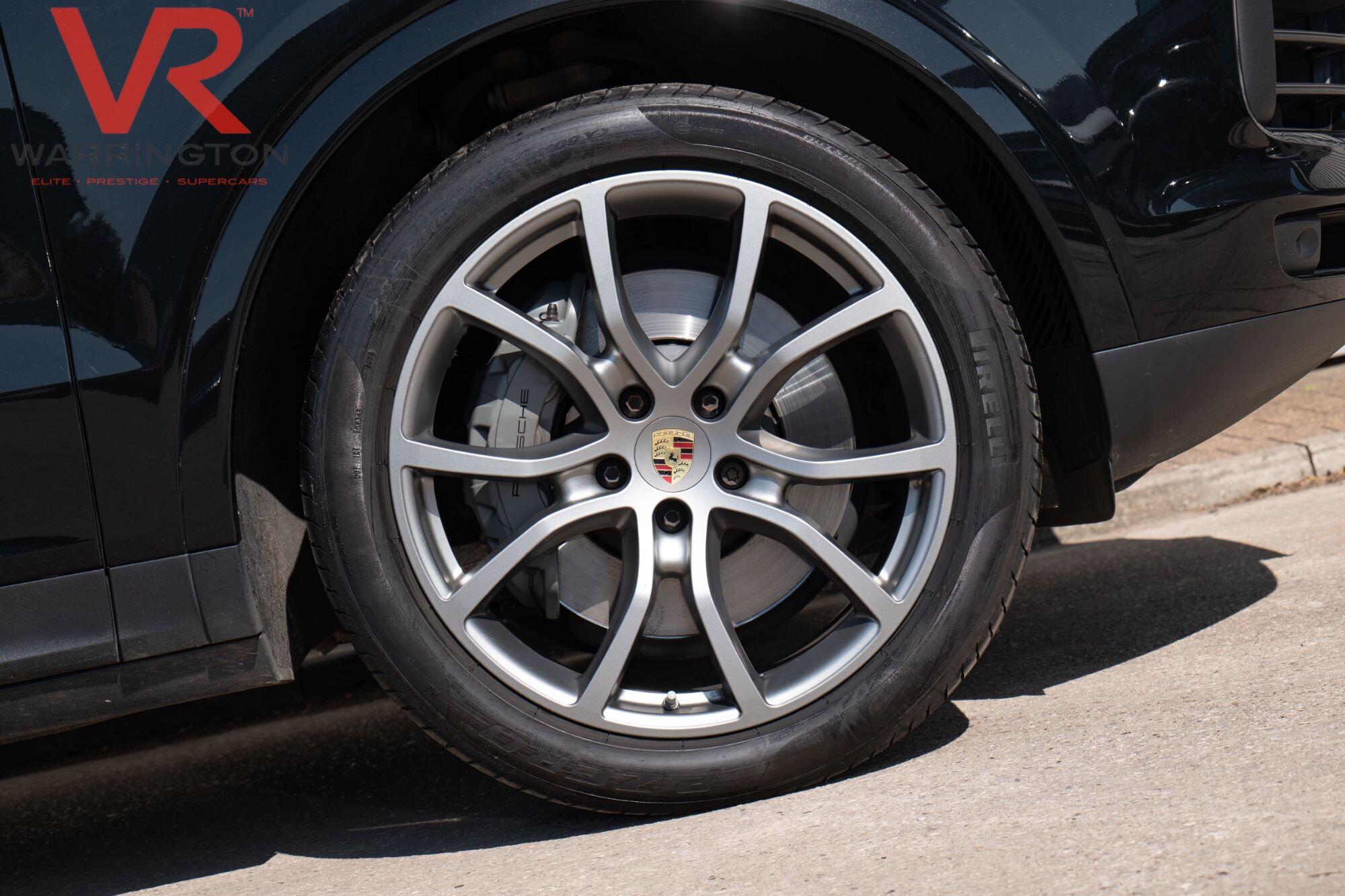 Porsche Cayenne view 45