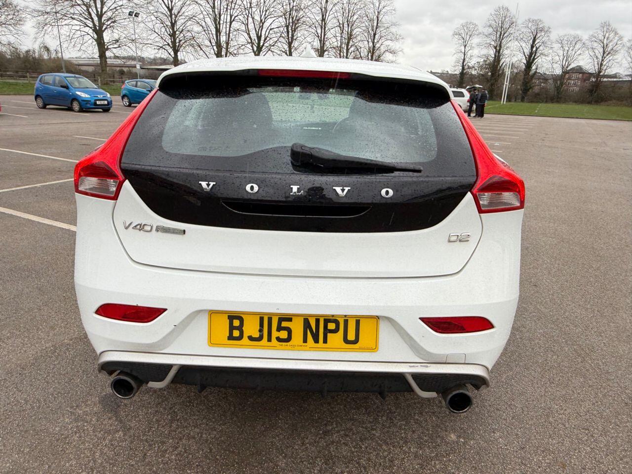 Volvo V40 view 9