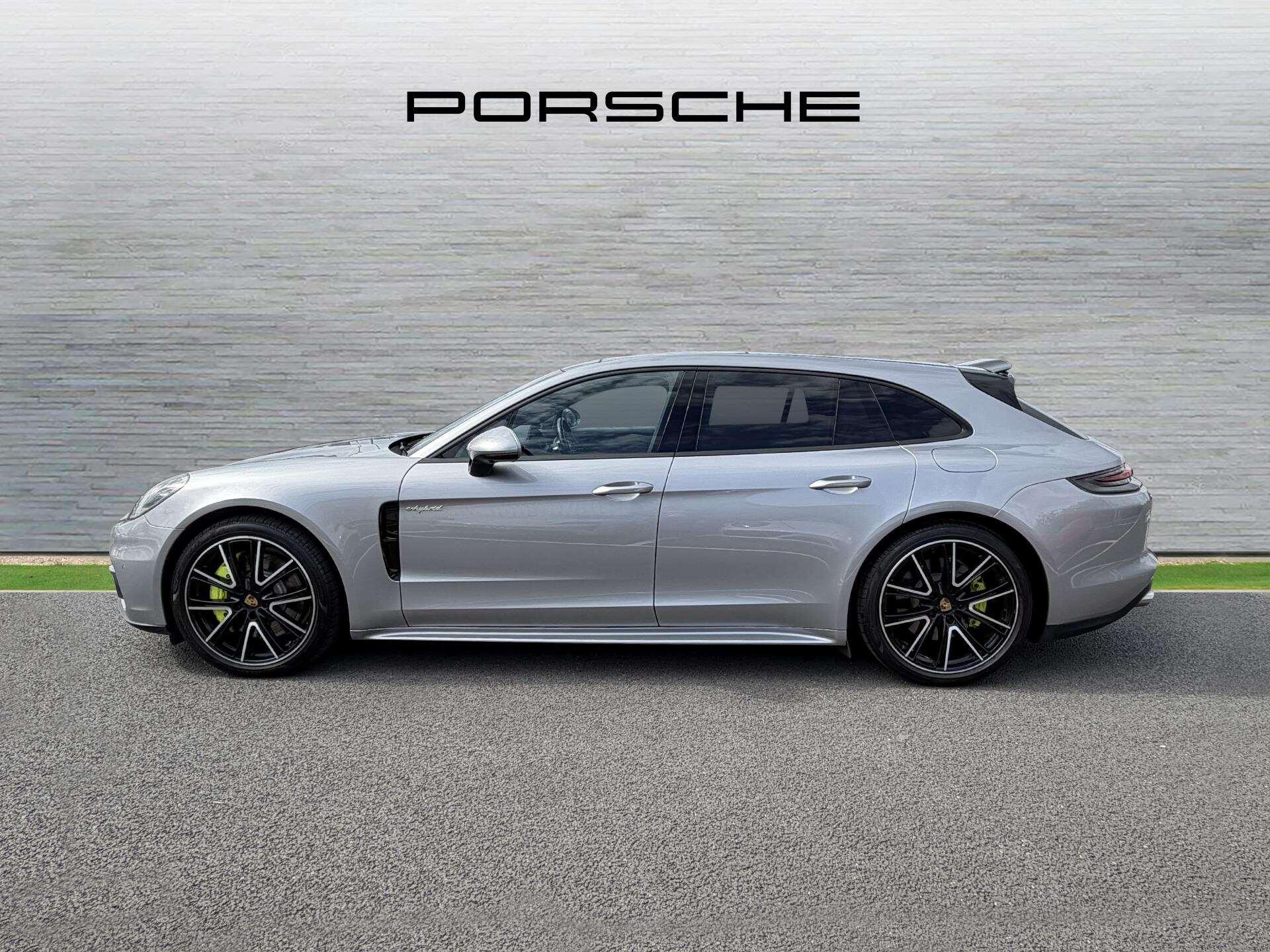 Porsche Panamera view 8