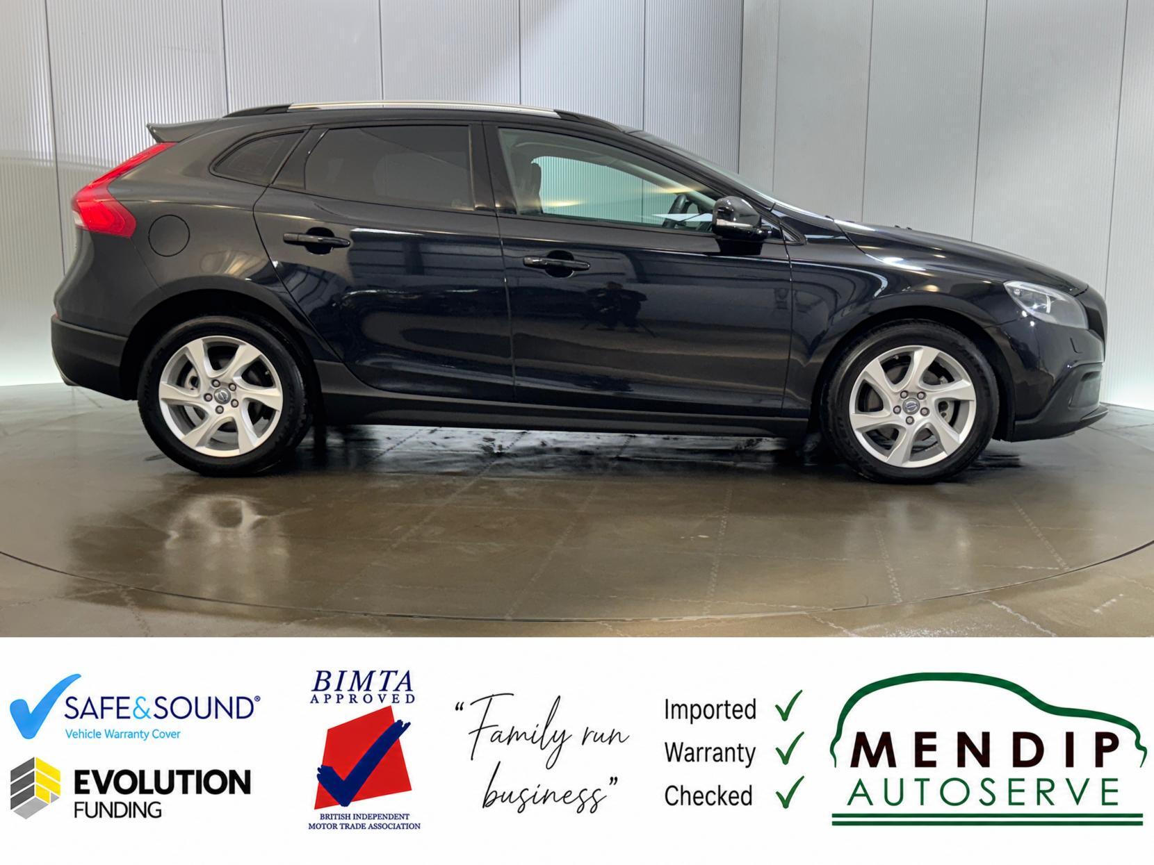 Volvo V40 Cross Country view 28