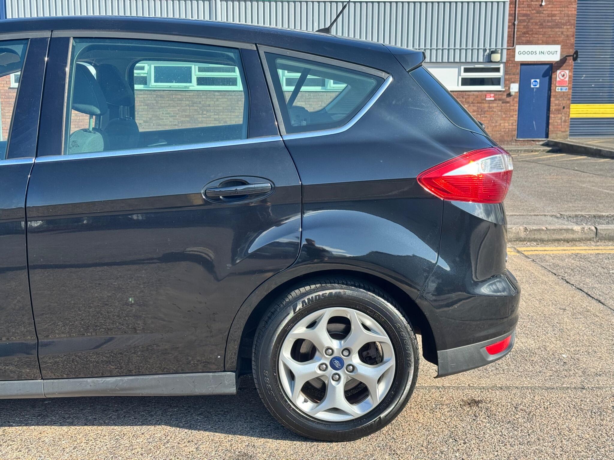 Ford C-Max view 36