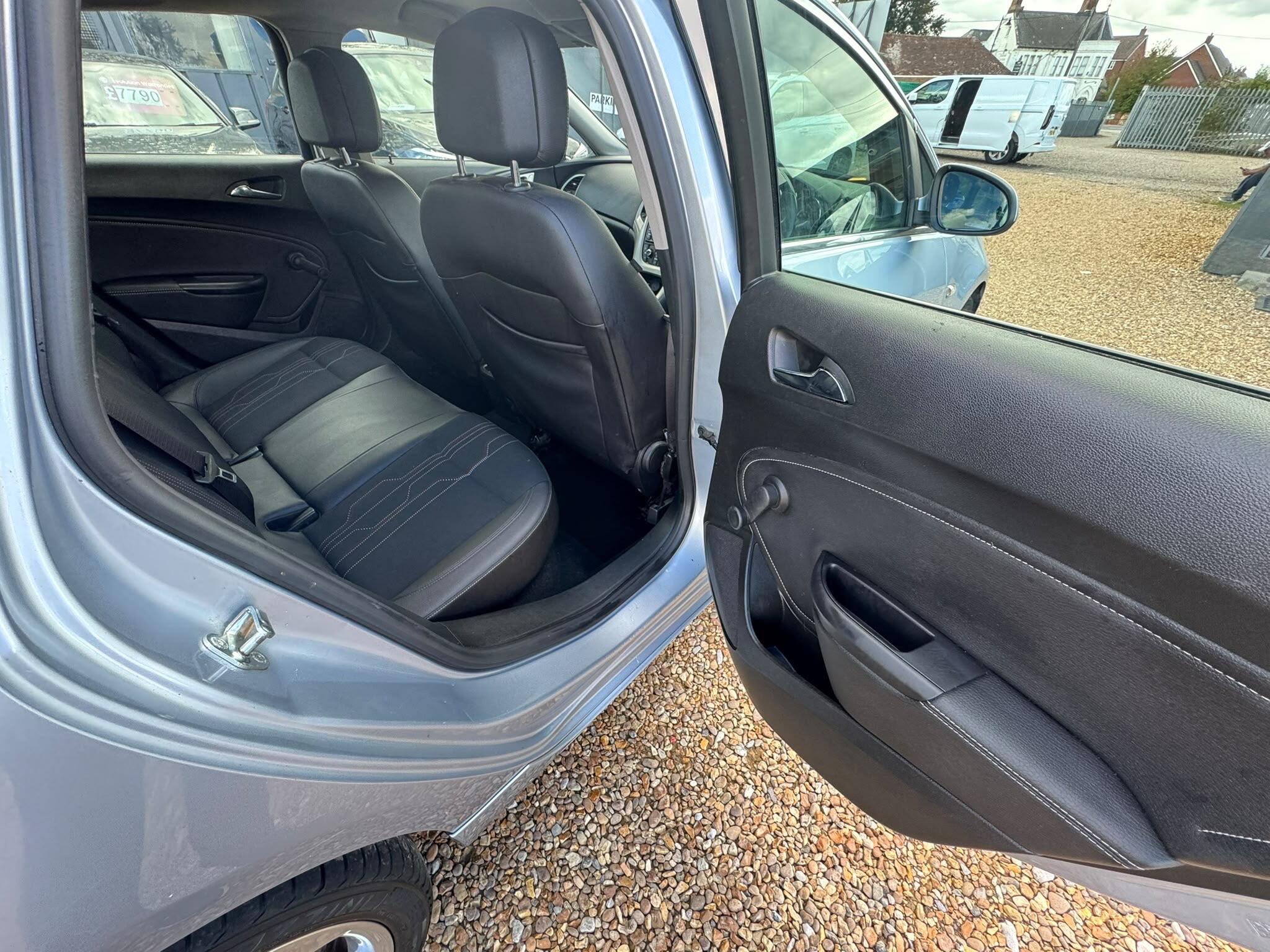 Vauxhall Astra view 13