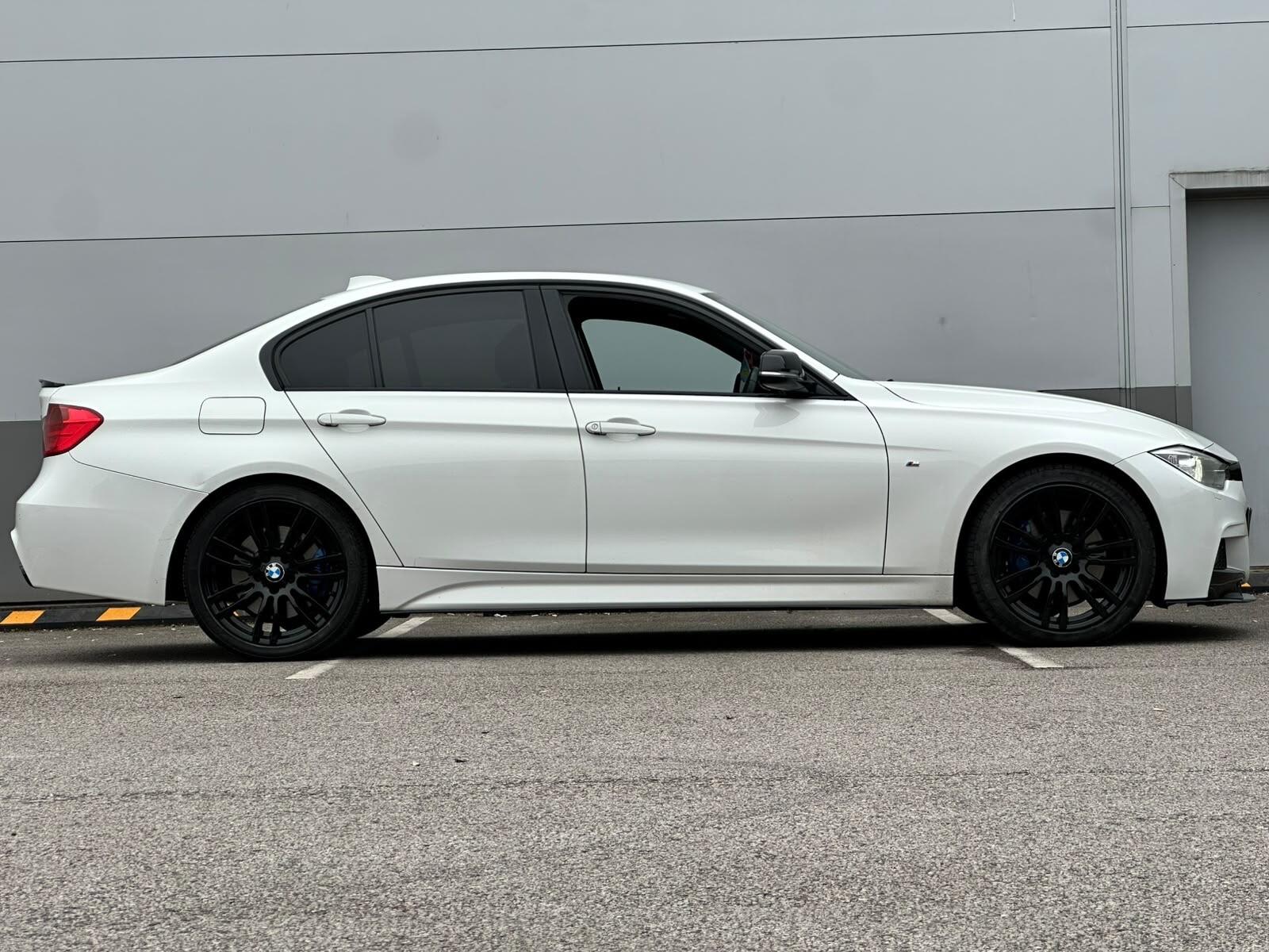 BMW 3 Series view 9