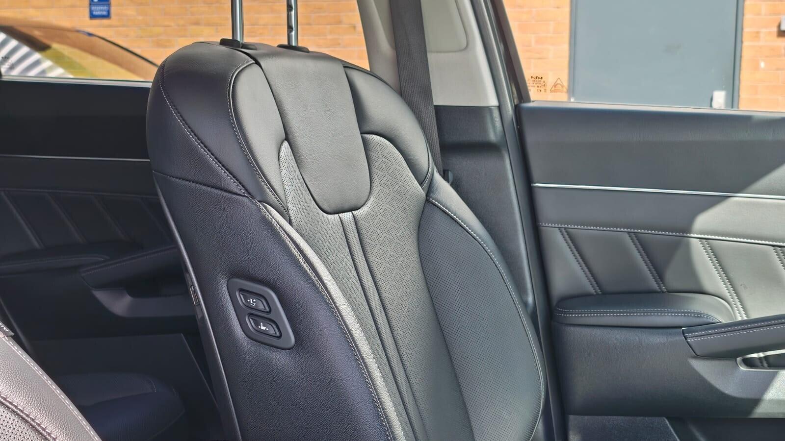 Kia Sorento view 23