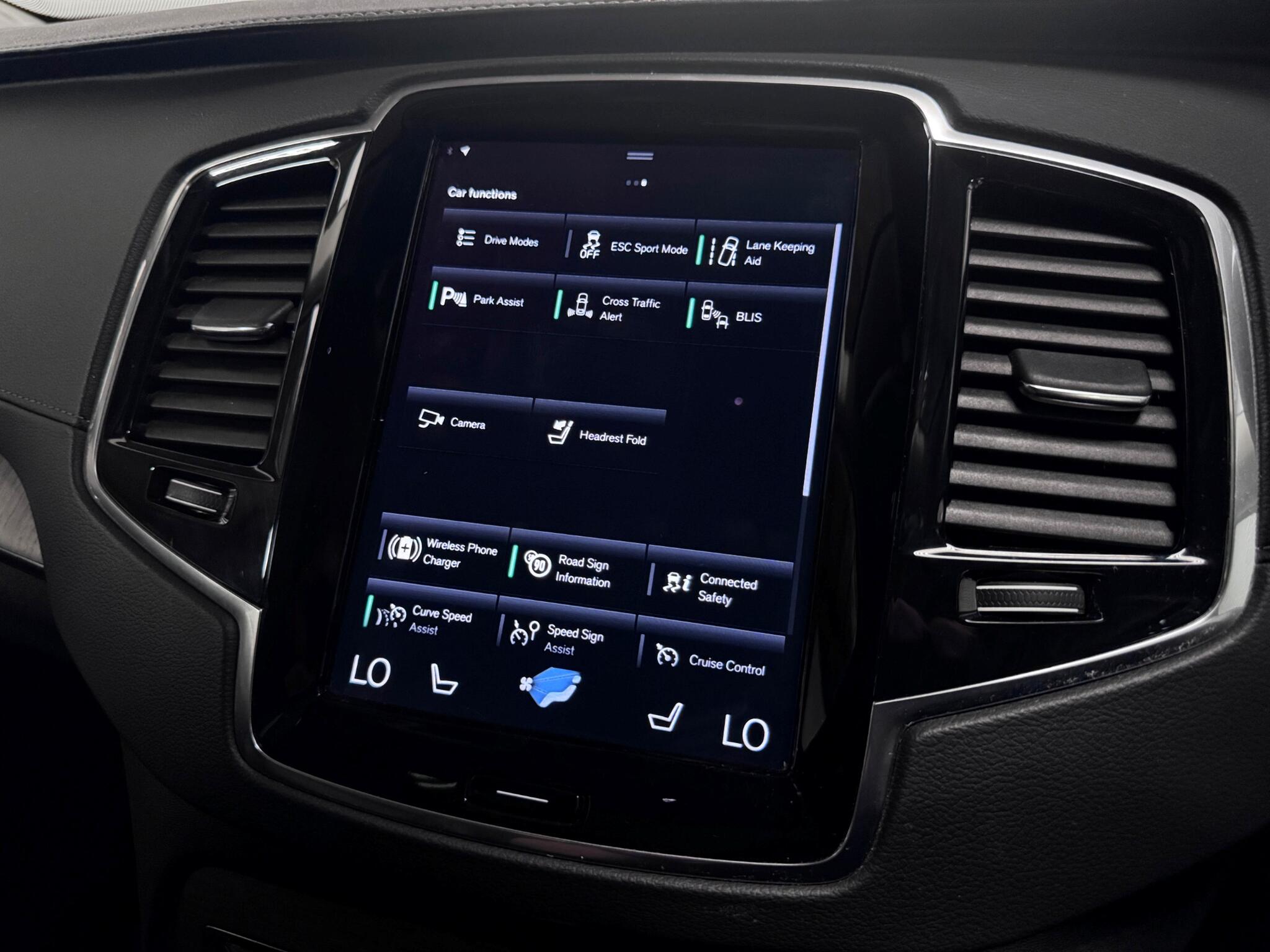 Volvo XC90 view 51