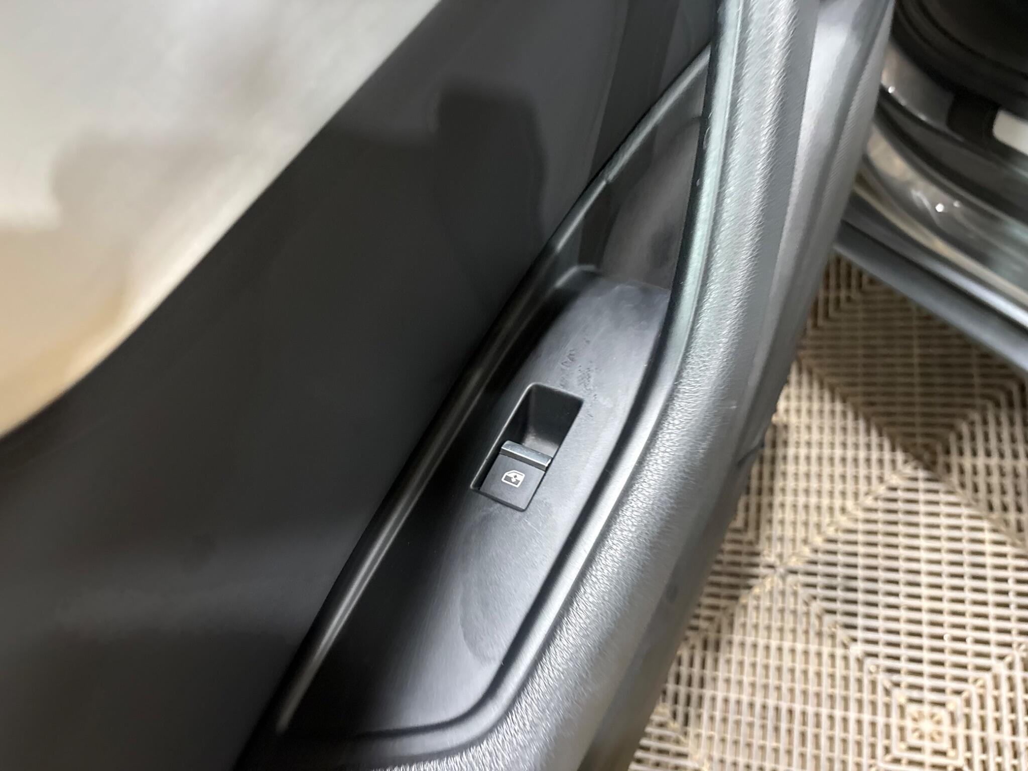 Audi A4 view 70