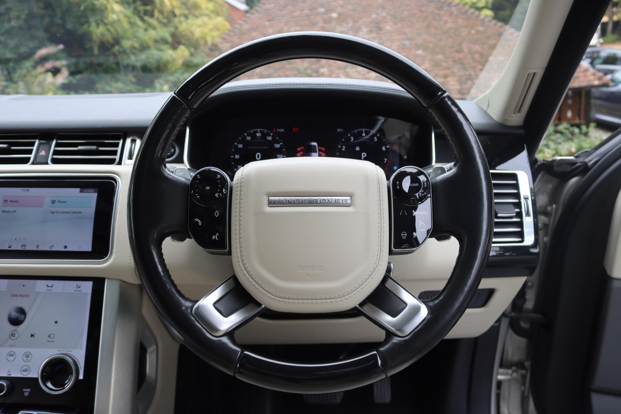 Land Rover Range Rover view 59