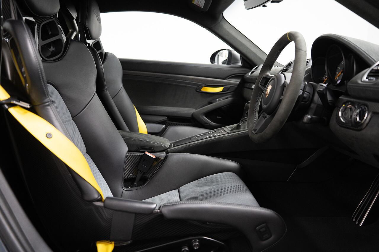 Porsche Cayman view 5