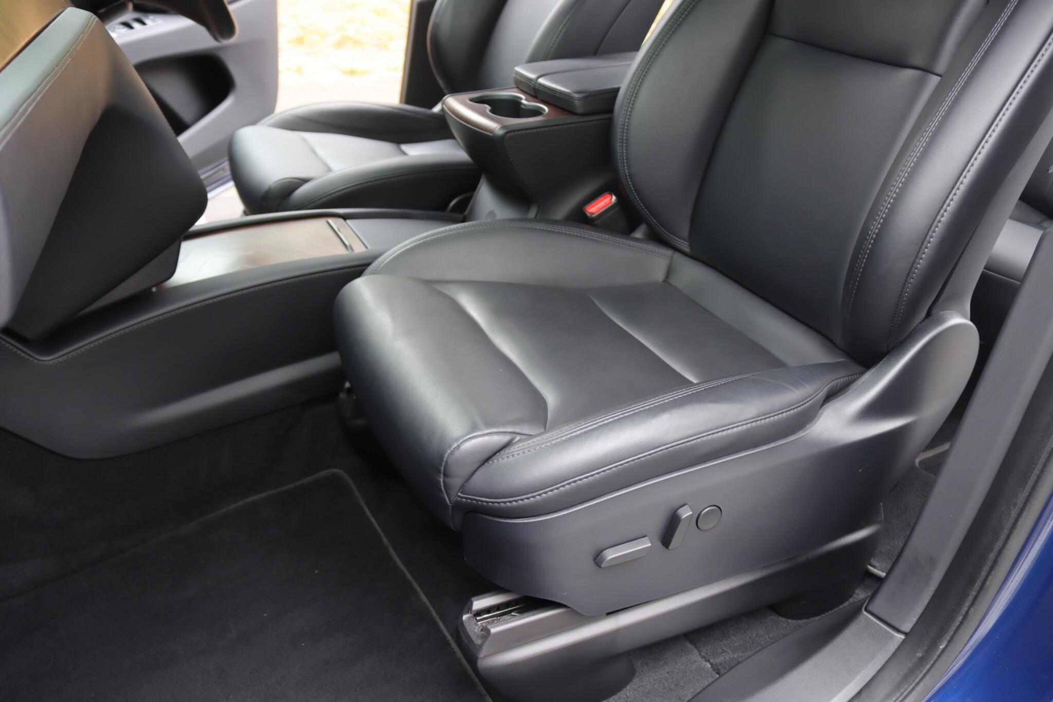 Tesla Model X view 26