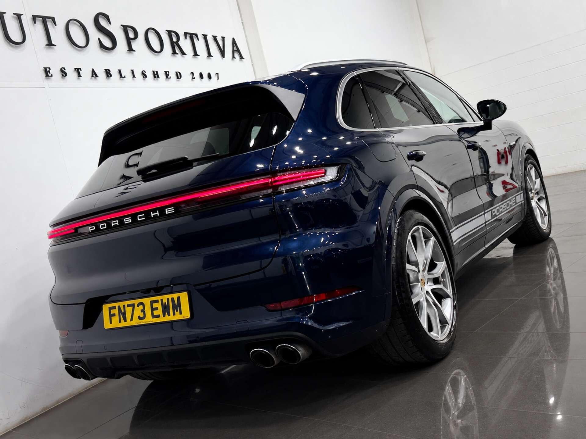 Porsche Cayenne view 25