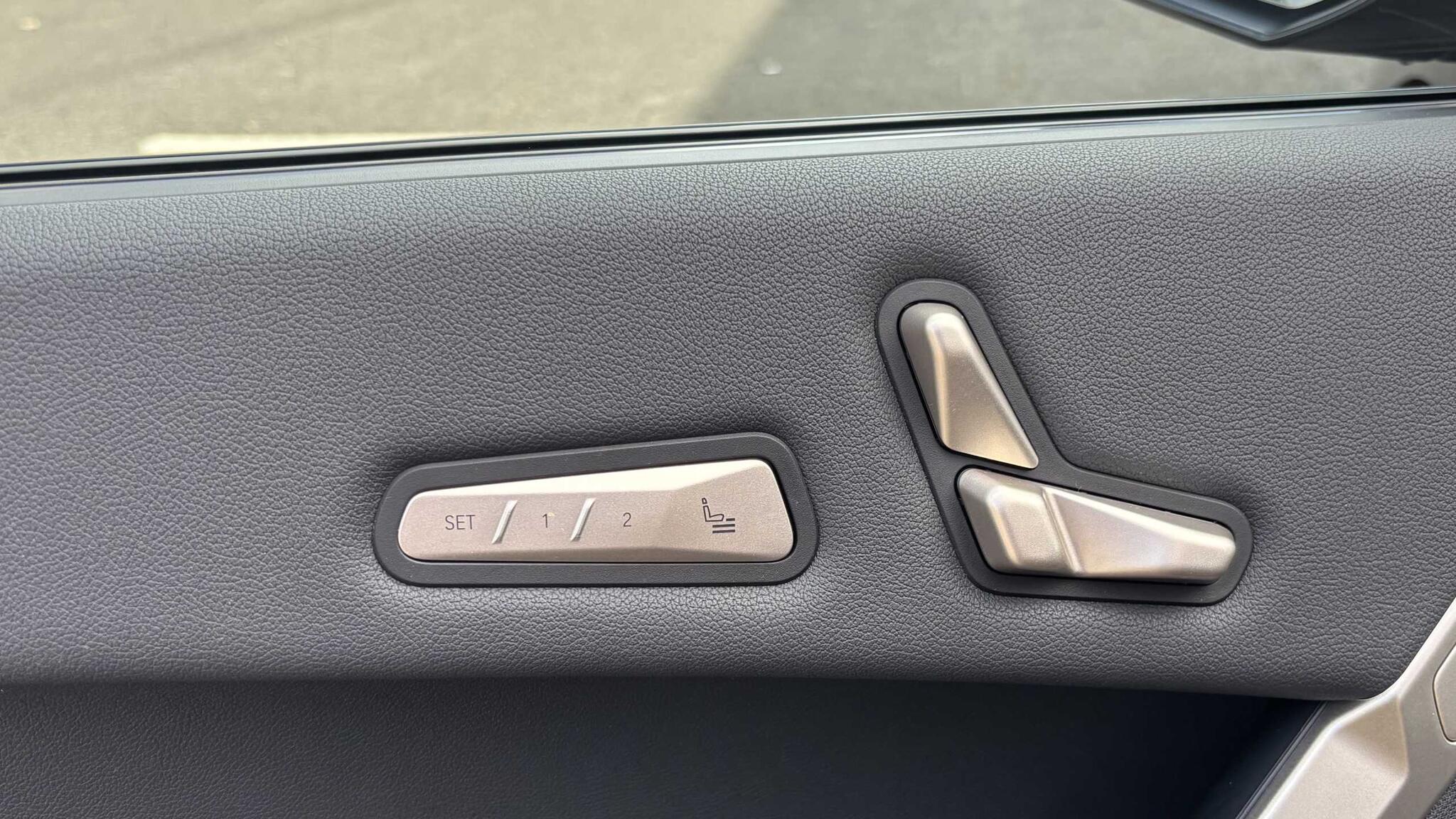 BMW iX view 30
