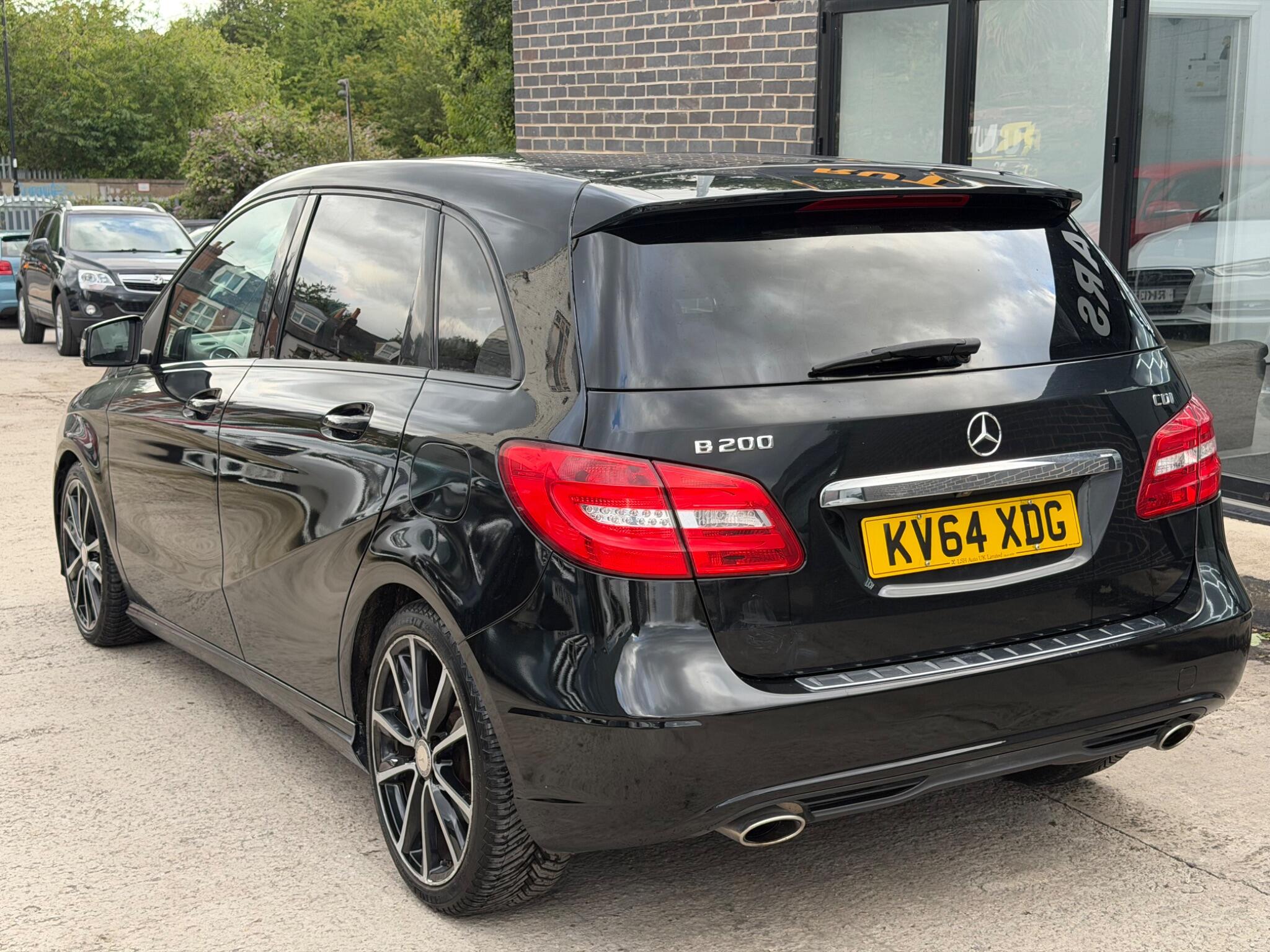 Mercedes-Benz B-Class view 6