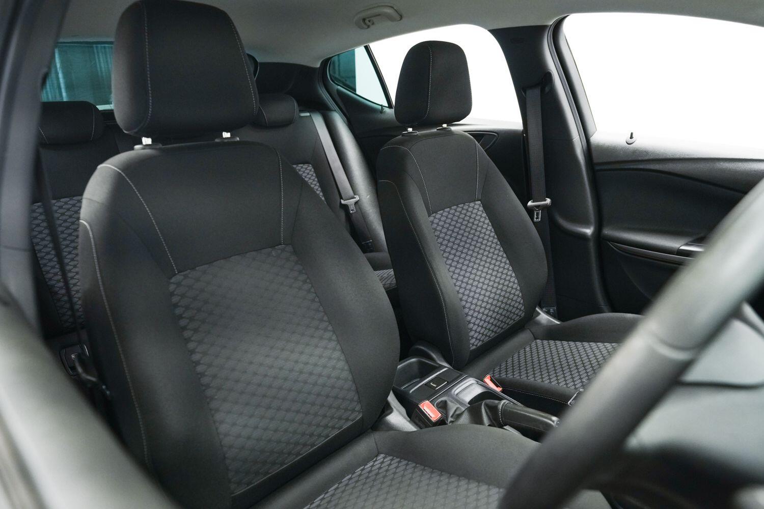 Vauxhall Astra view 12