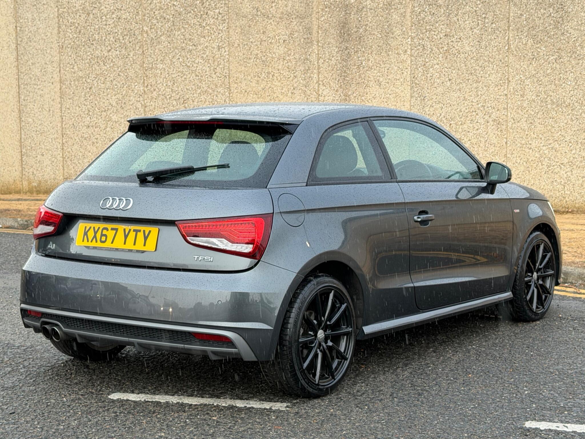 Audi A1 view 9