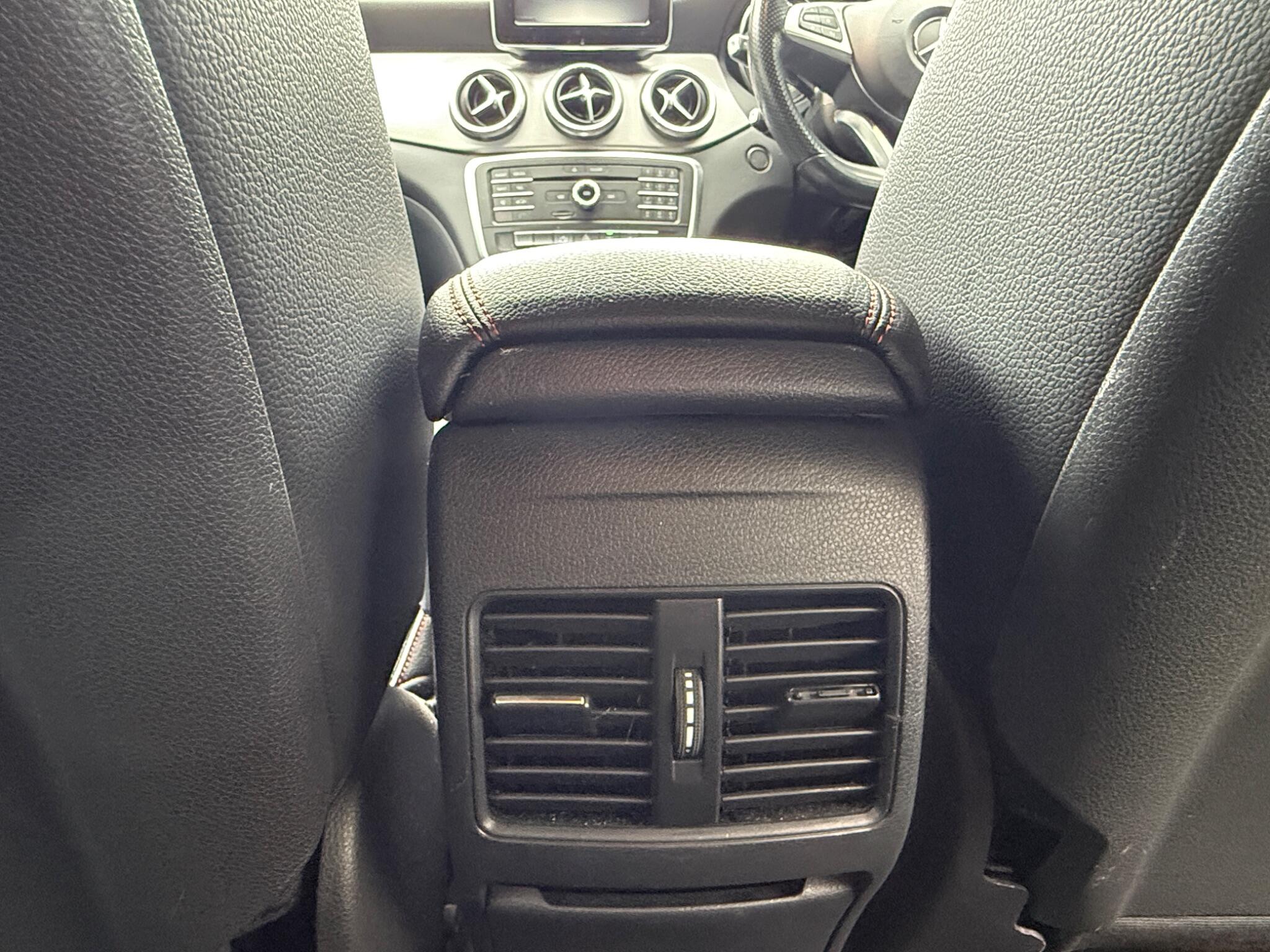 2015 Mercedes-Benz CLA image 30