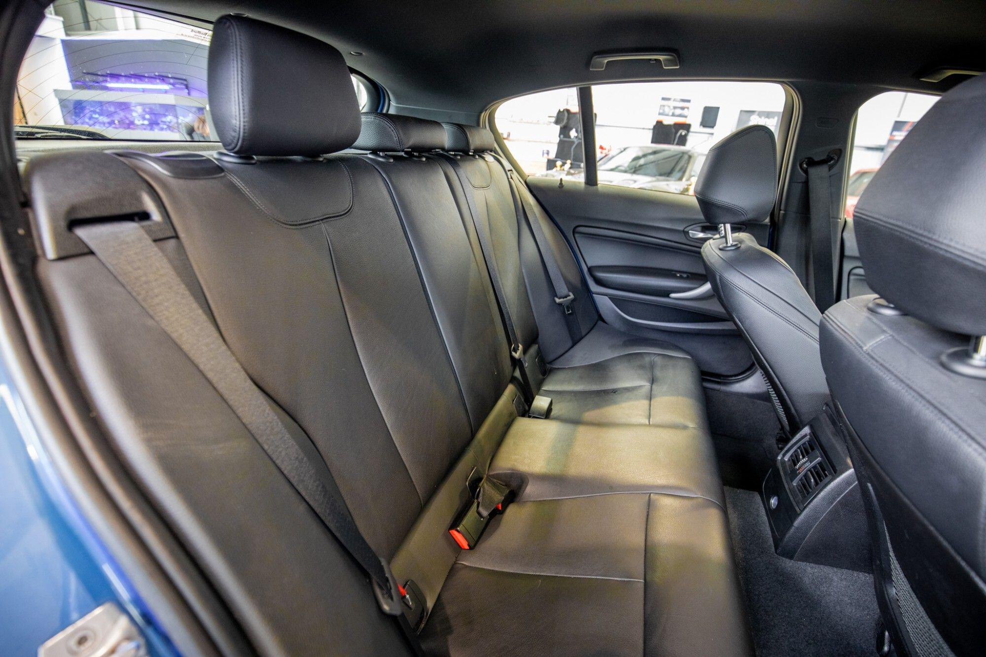 BMW 1 Series view 15